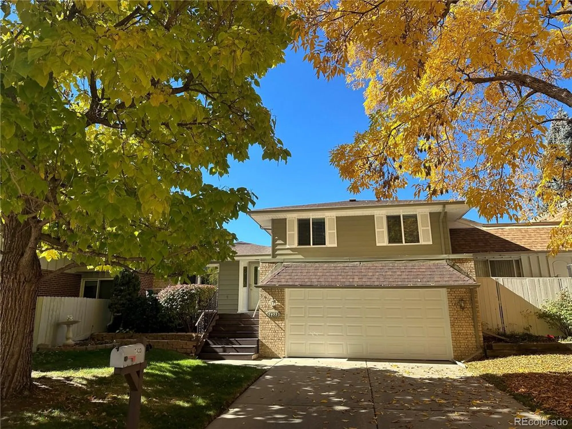 Property Slideshow image 1 of 4 | 7433 w cedar cir, Lakewood, CO, 80226