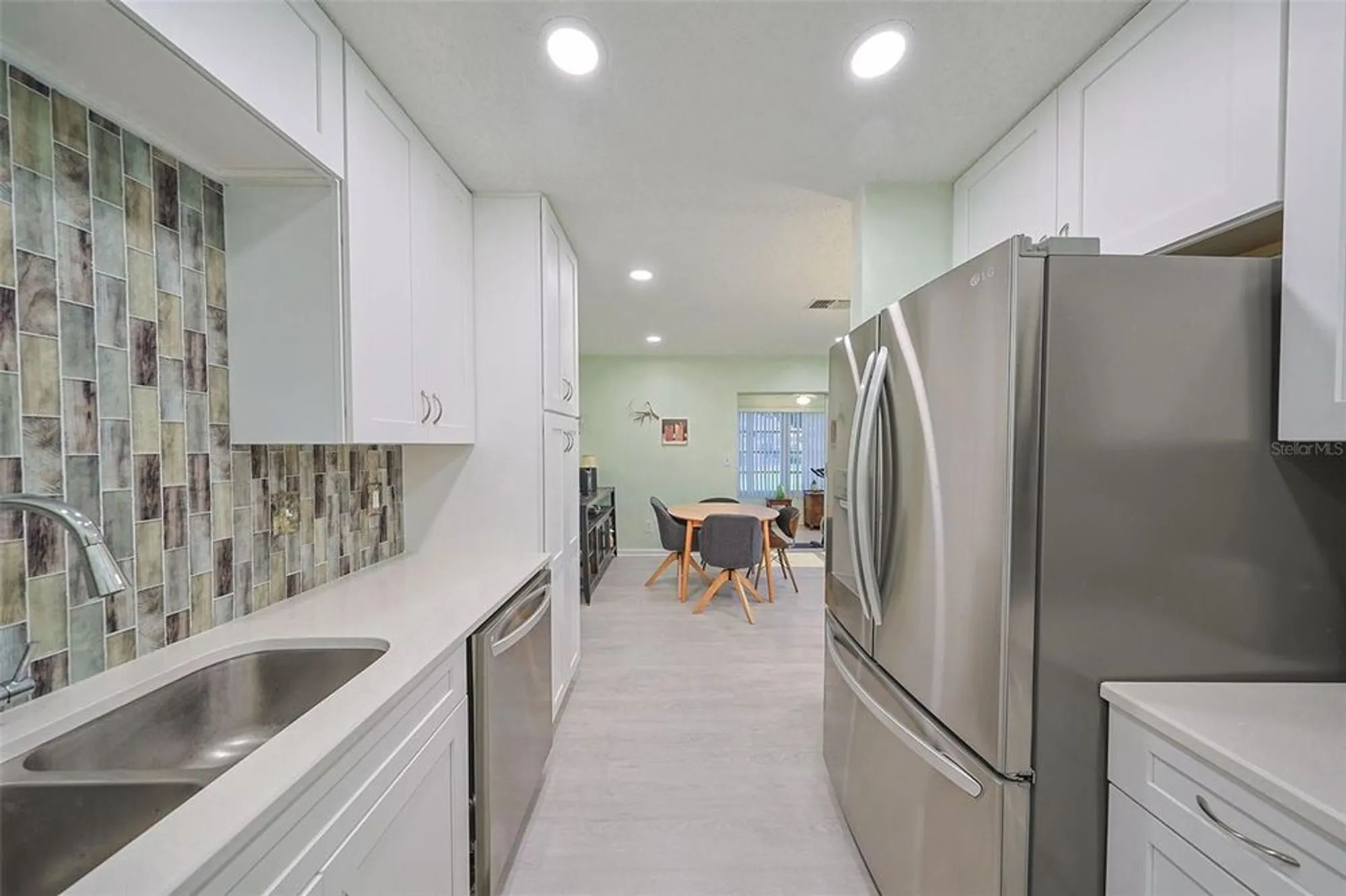 Property Slideshow image 13 of 85 | 1902 dandridge st 24, Sun City Center, FL, 33573