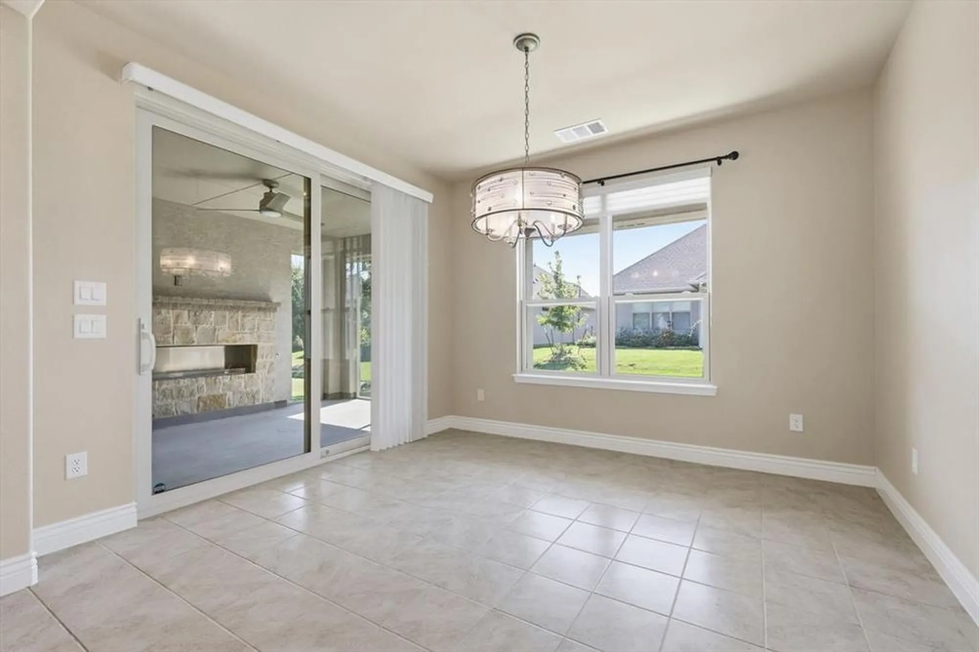 Property Slideshow image 7 of 37 | 9513 windwood ln, Denton, TX, 76207