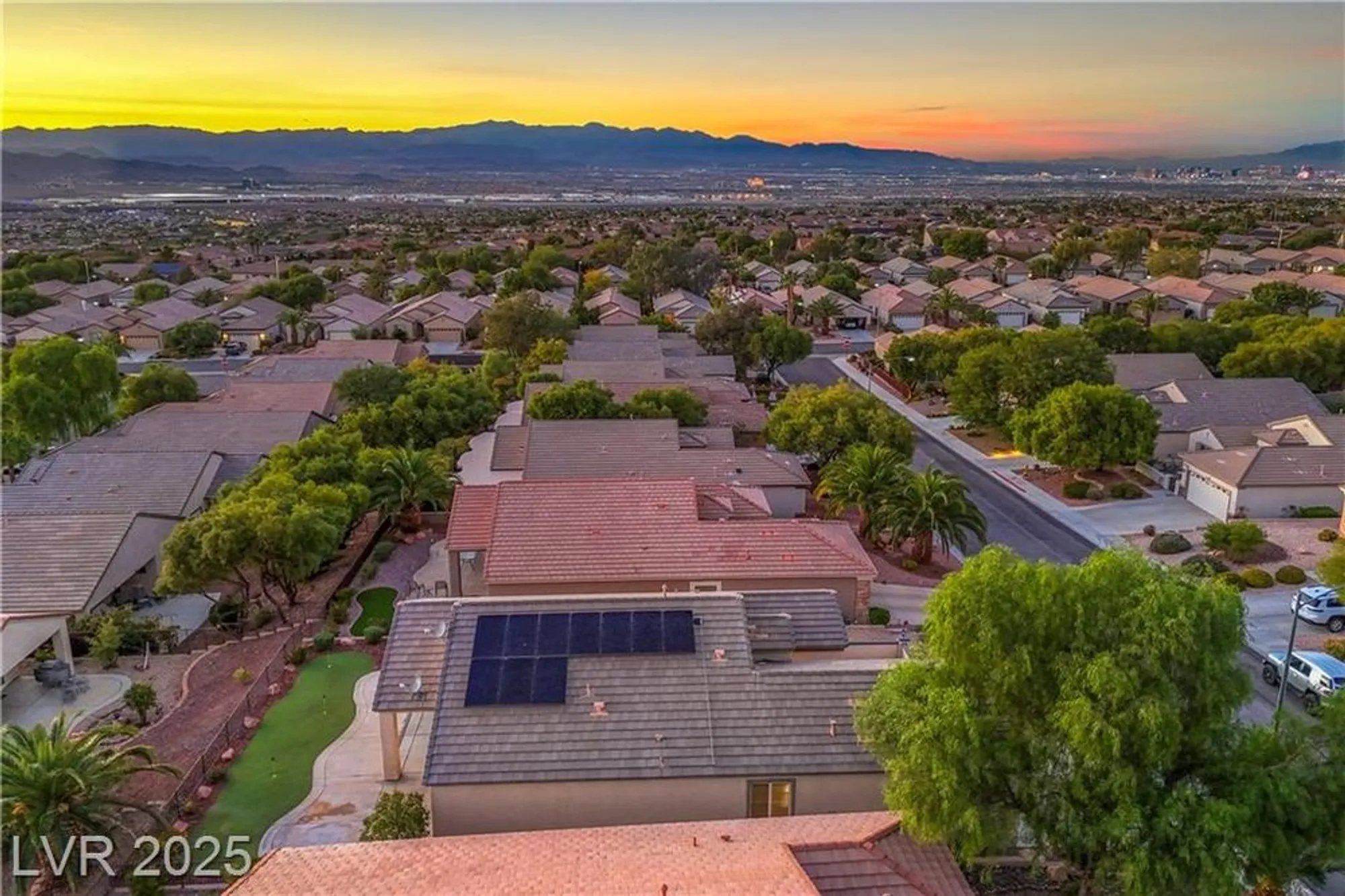 Property Slideshow image 39 of 62 | 2331 meteor shower st, Henderson, NV, 89044