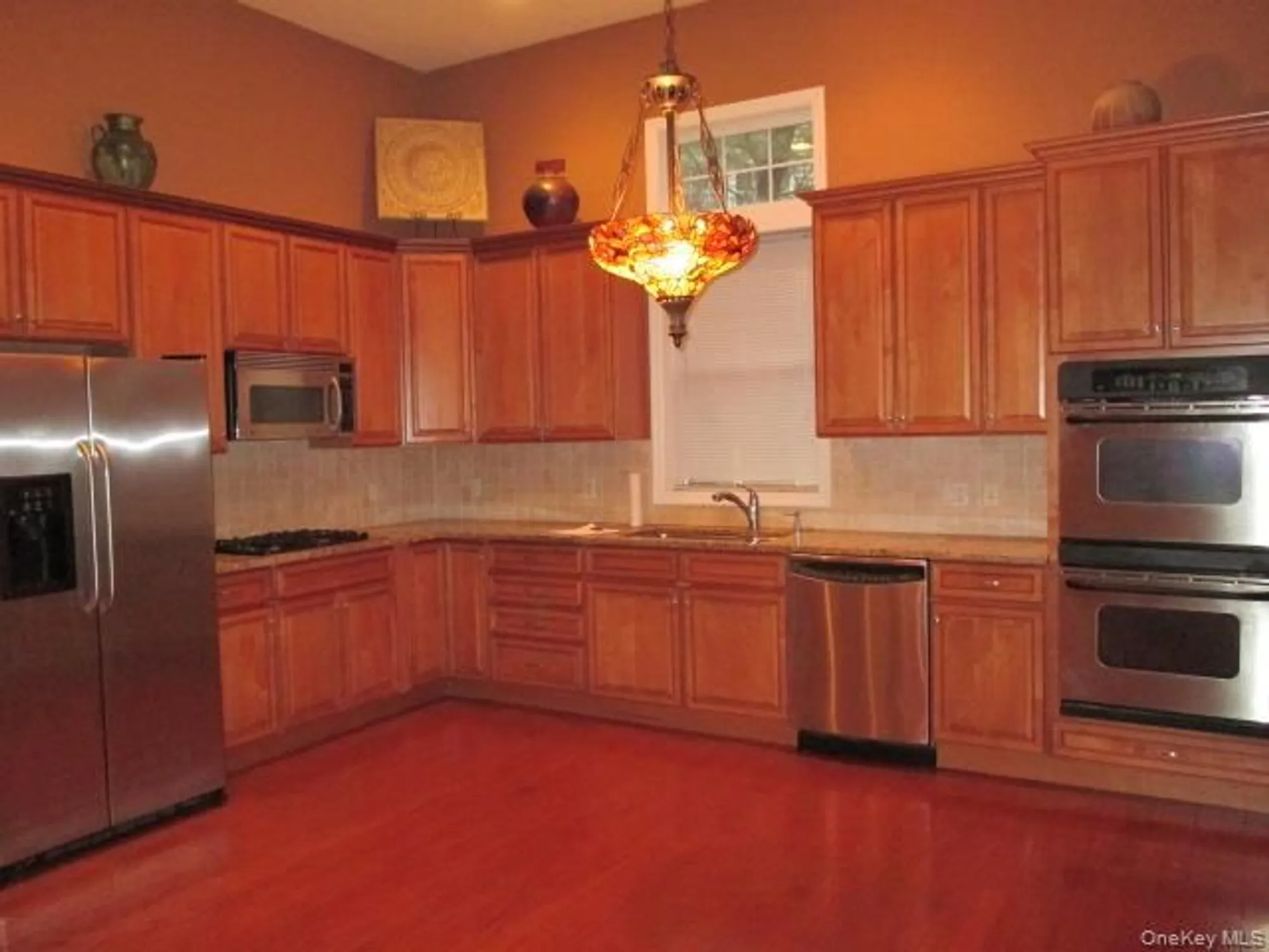 Property Slideshow image 5 of 20 | 177 melody ct, Eastport, NY, 11941