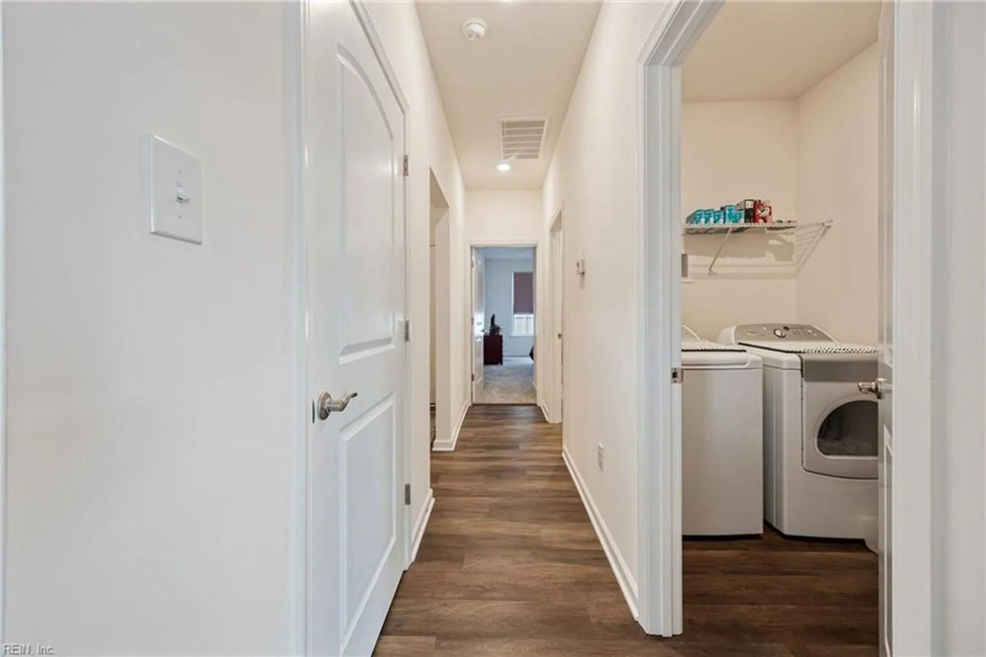 Property Slideshow image 20 of 39 | 221 richmond ave, Smithfield, VA, 23430