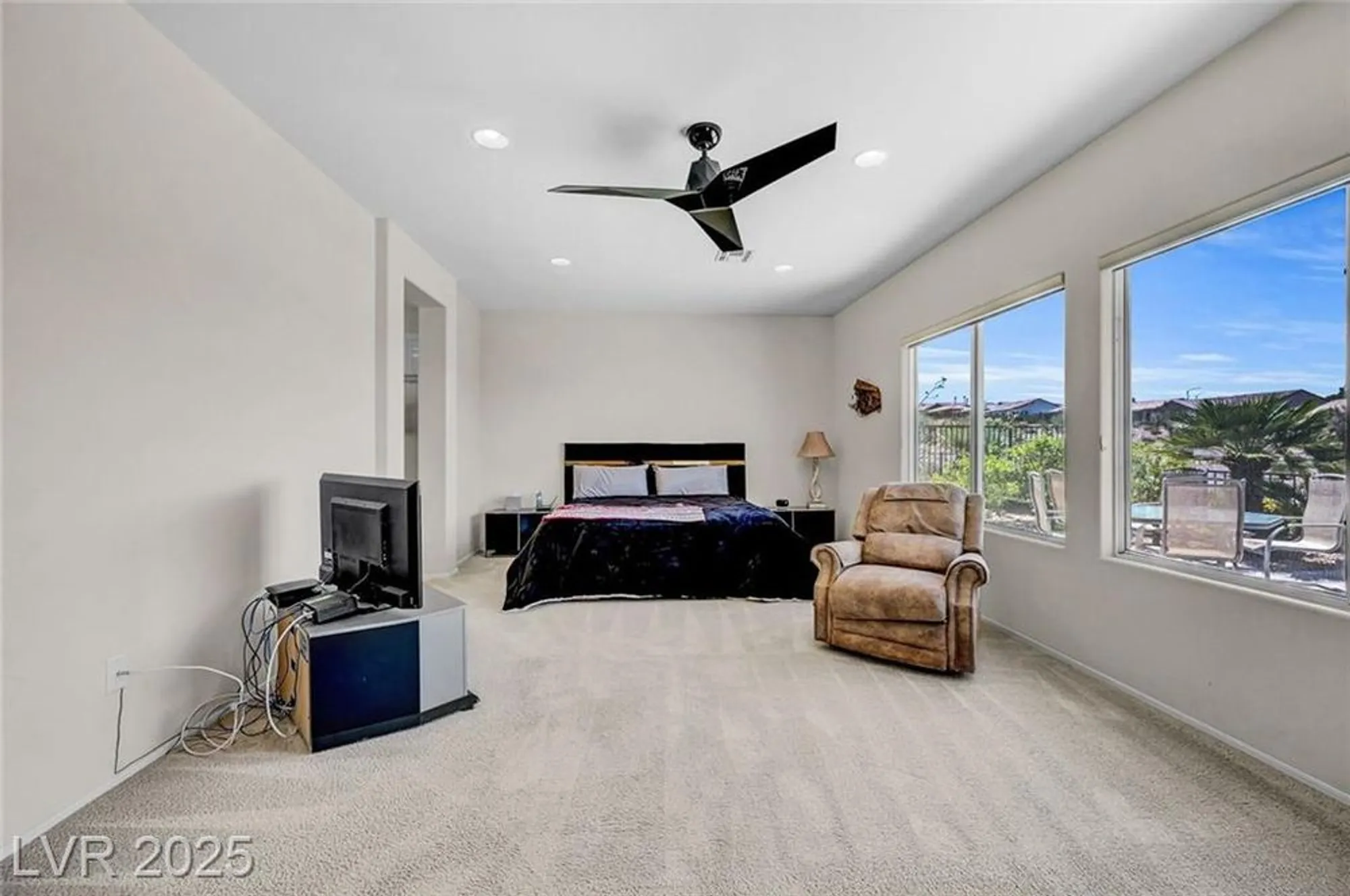 Property Slideshow image 36 of 60 | 2343 hardin ridge dr, Henderson, NV, 89052