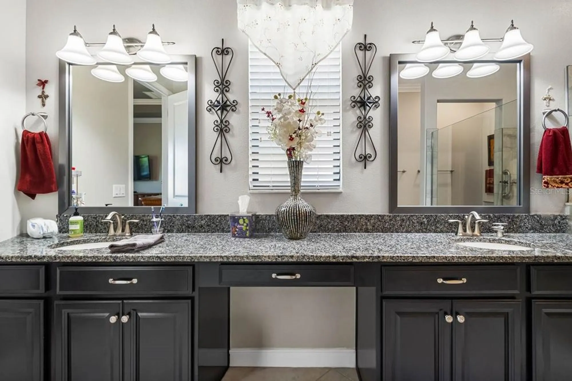 Property Slideshow image 25 of 56 | 5410 story grass ct, Wimauma, FL, 33598