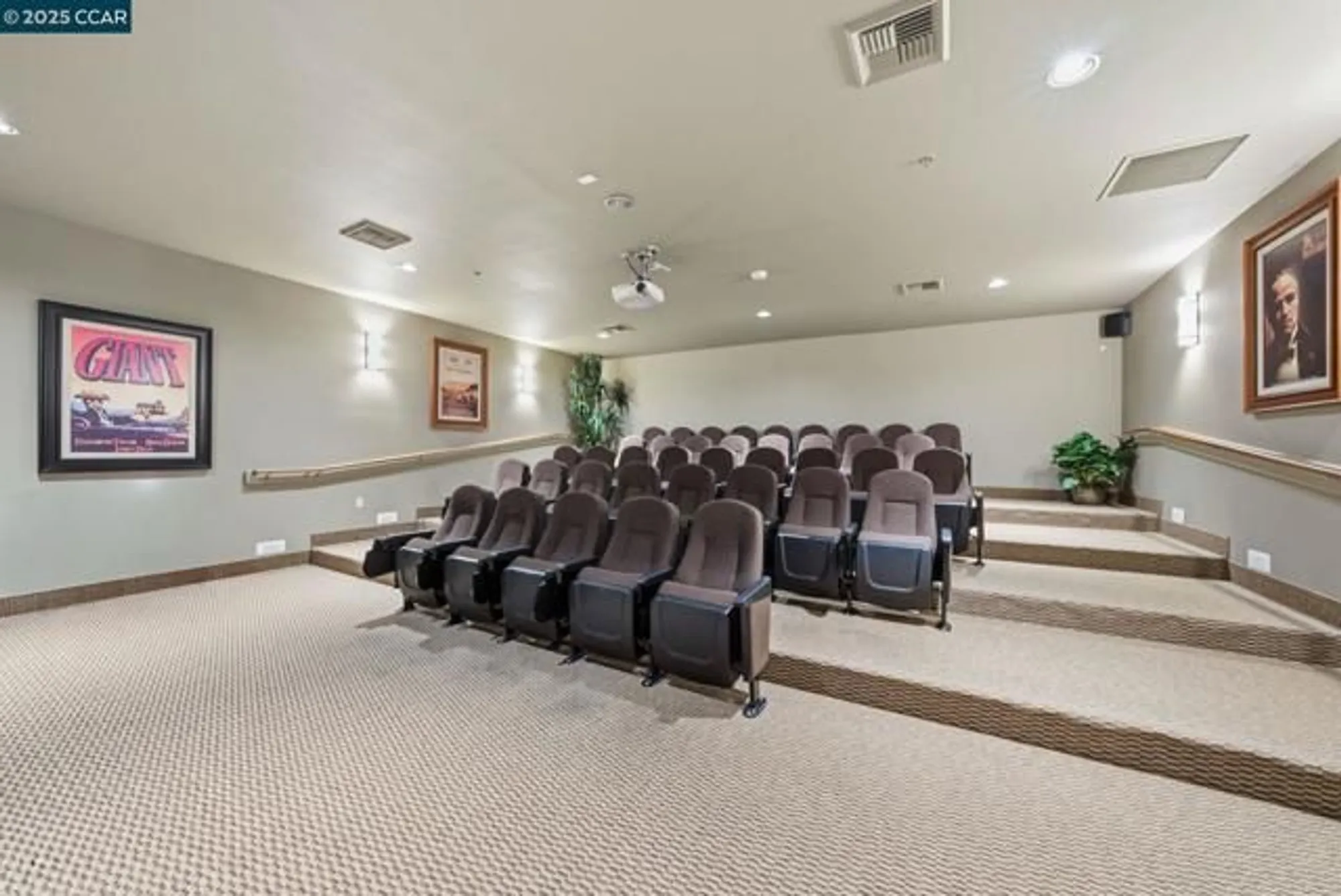 Property Slideshow image 45 of 60 | 4213 hovnanian dr, Sacramento, CA, 95834