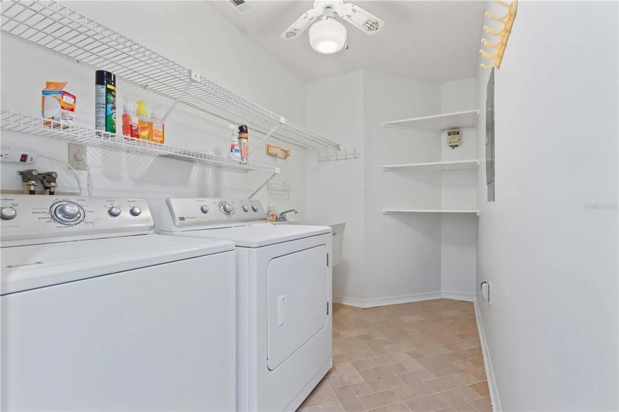 Property Slideshow image 41 of 55 | 2329 lancaster dr, Sun City Center, FL, 33573
