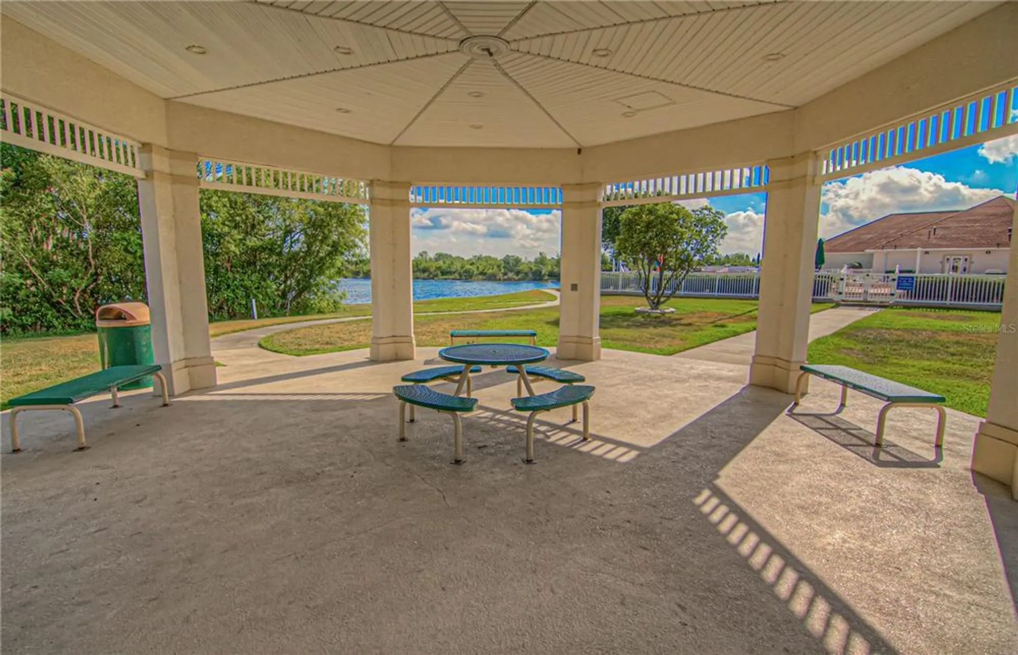 Property Slideshow image 37 of 51 | 4249 windchime ln, Lakeland, FL, 33811