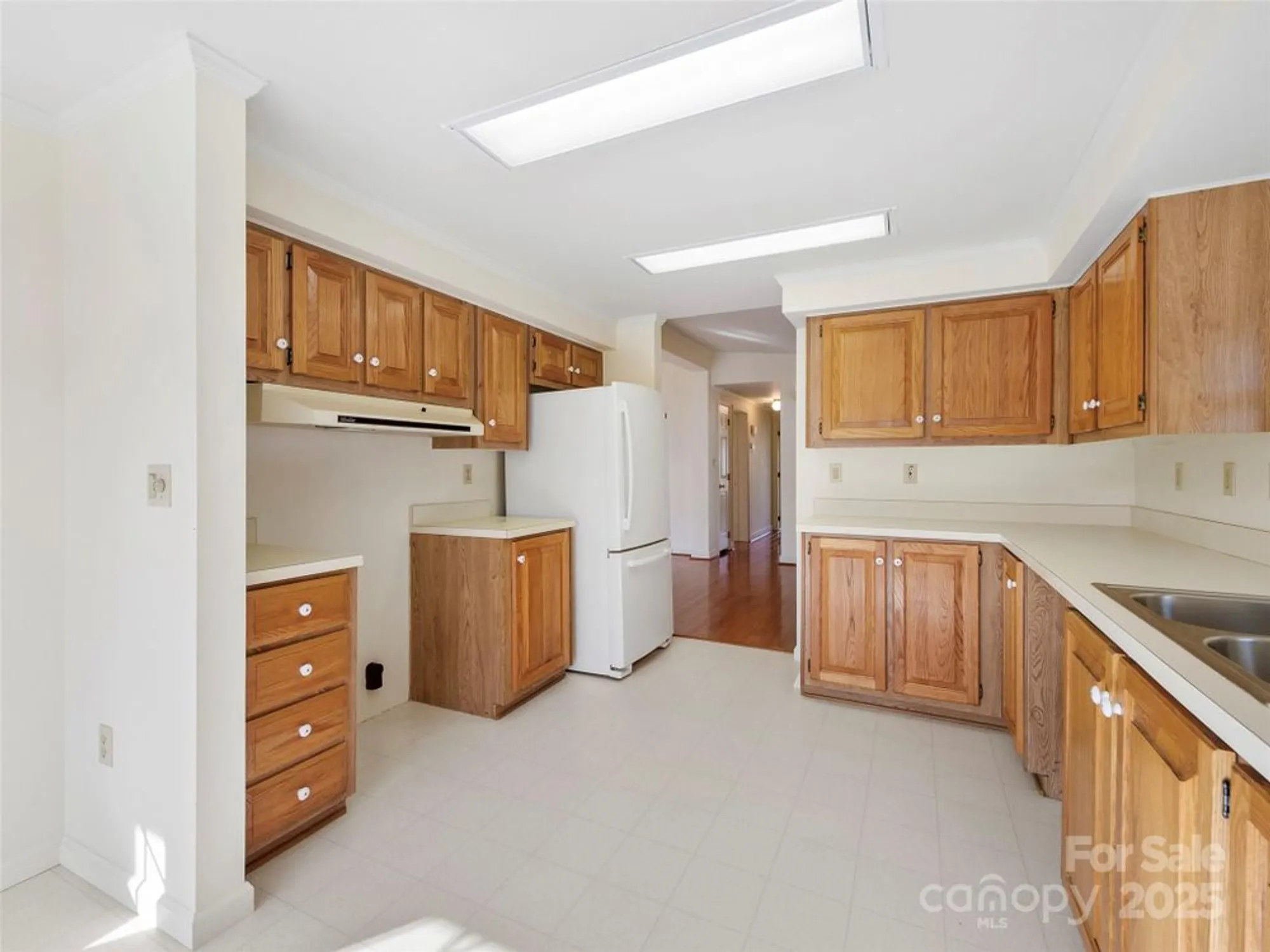 Property Slideshow image 11 of 19 | 233 white ash cir, Hendersonville, NC, 28739