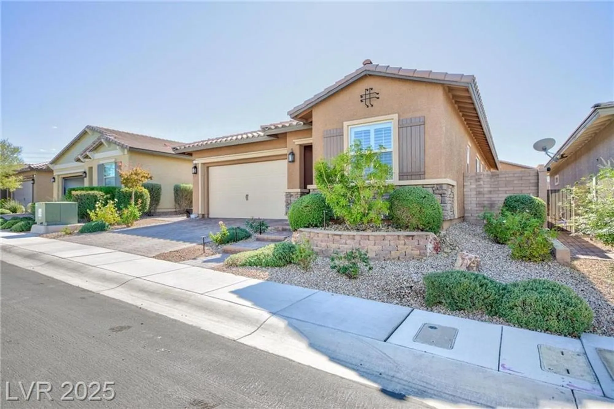 Property Slideshow image 2 of 57 | 517 open hill ave, Henderson, NV, 89011