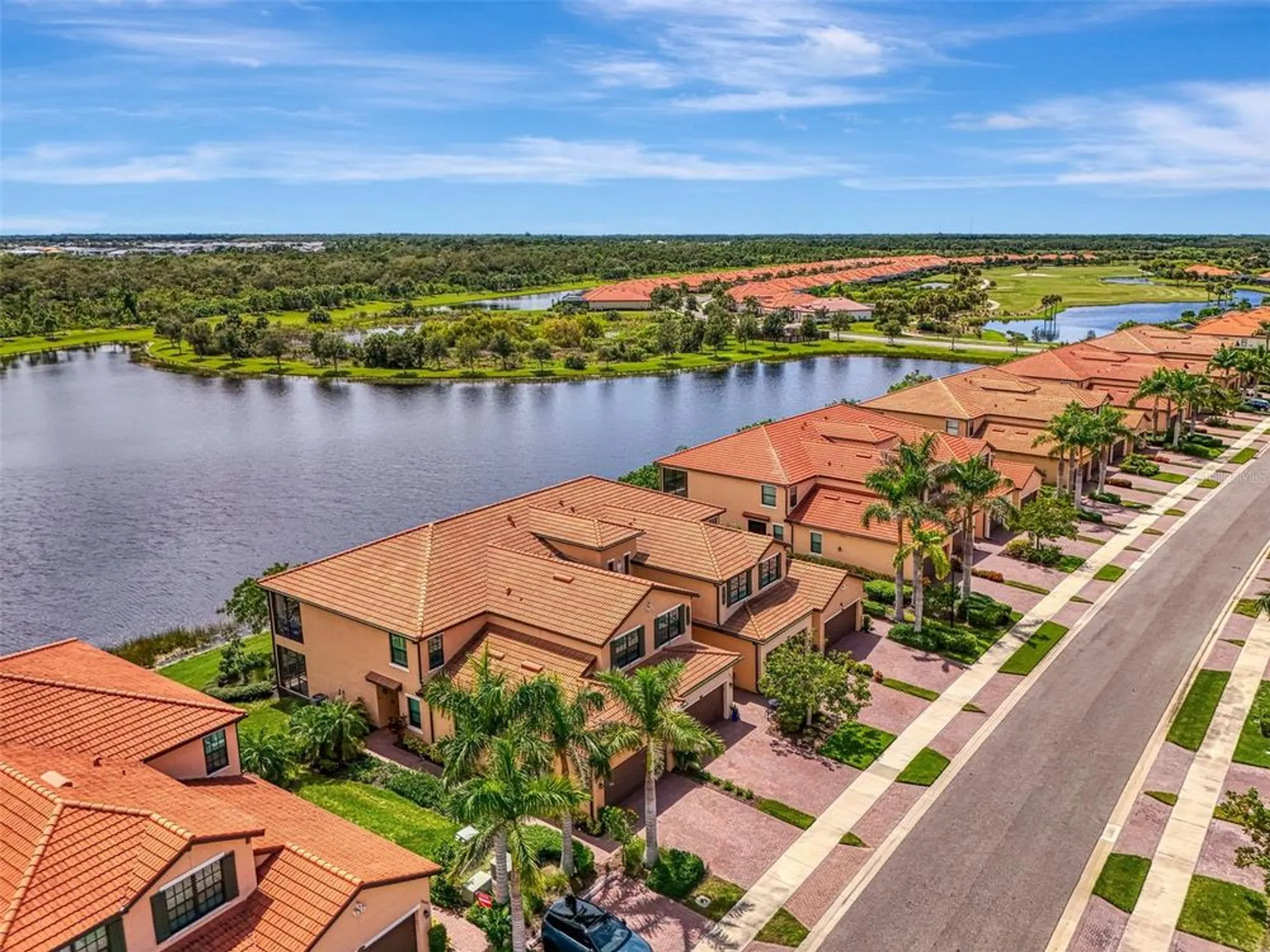 Property Slideshow image 4 of 98 | 10797 tarflower dr unit 201, Venice, FL, 34293