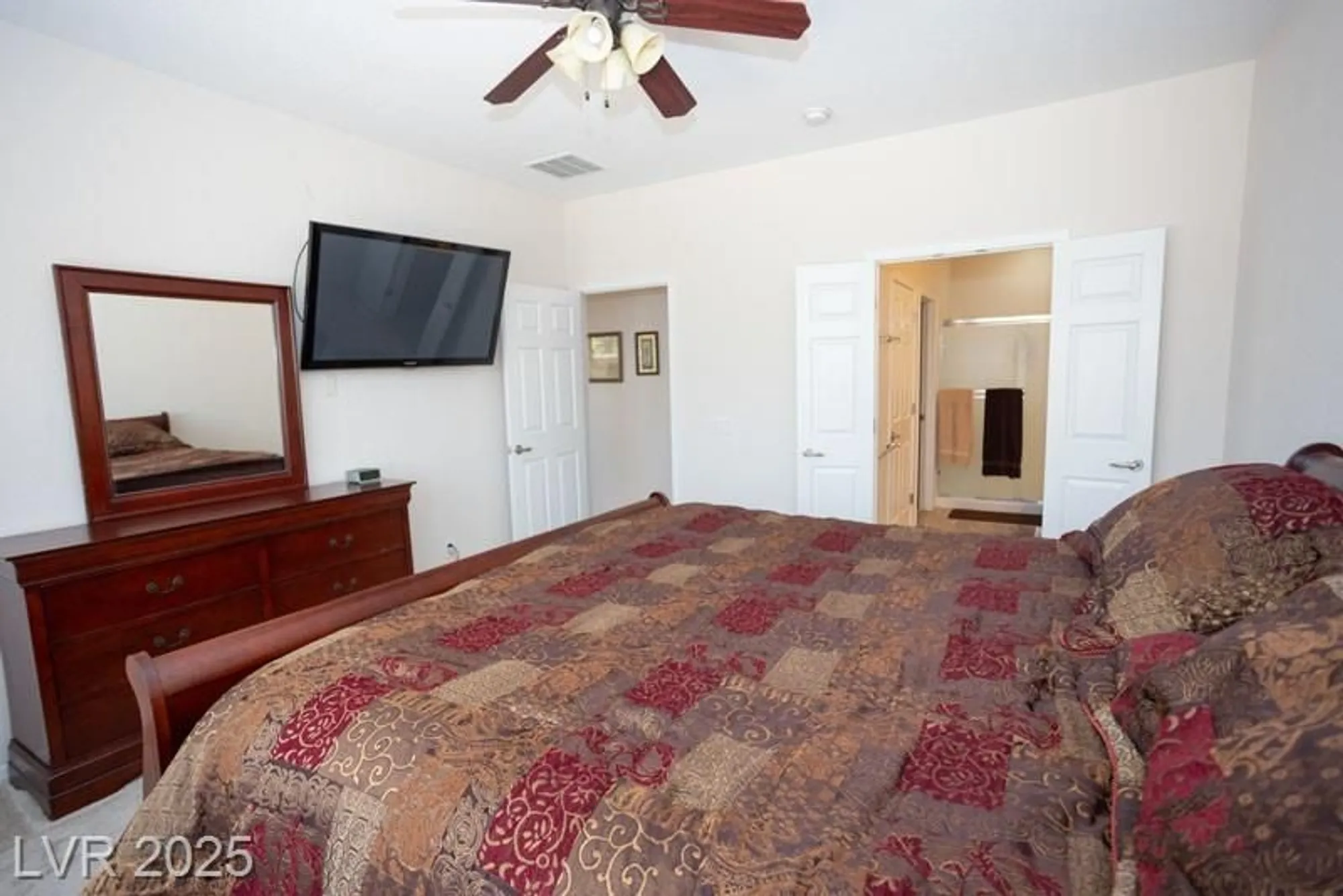 Property Slideshow image 21 of 43 | 5935 saddle horse ave, Las Vegas, NV, 89122