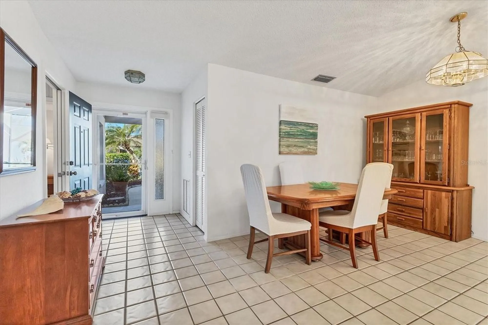 Property Slideshow image 7 of 50 | 604 chestnut ln, Englewood, FL, 34223