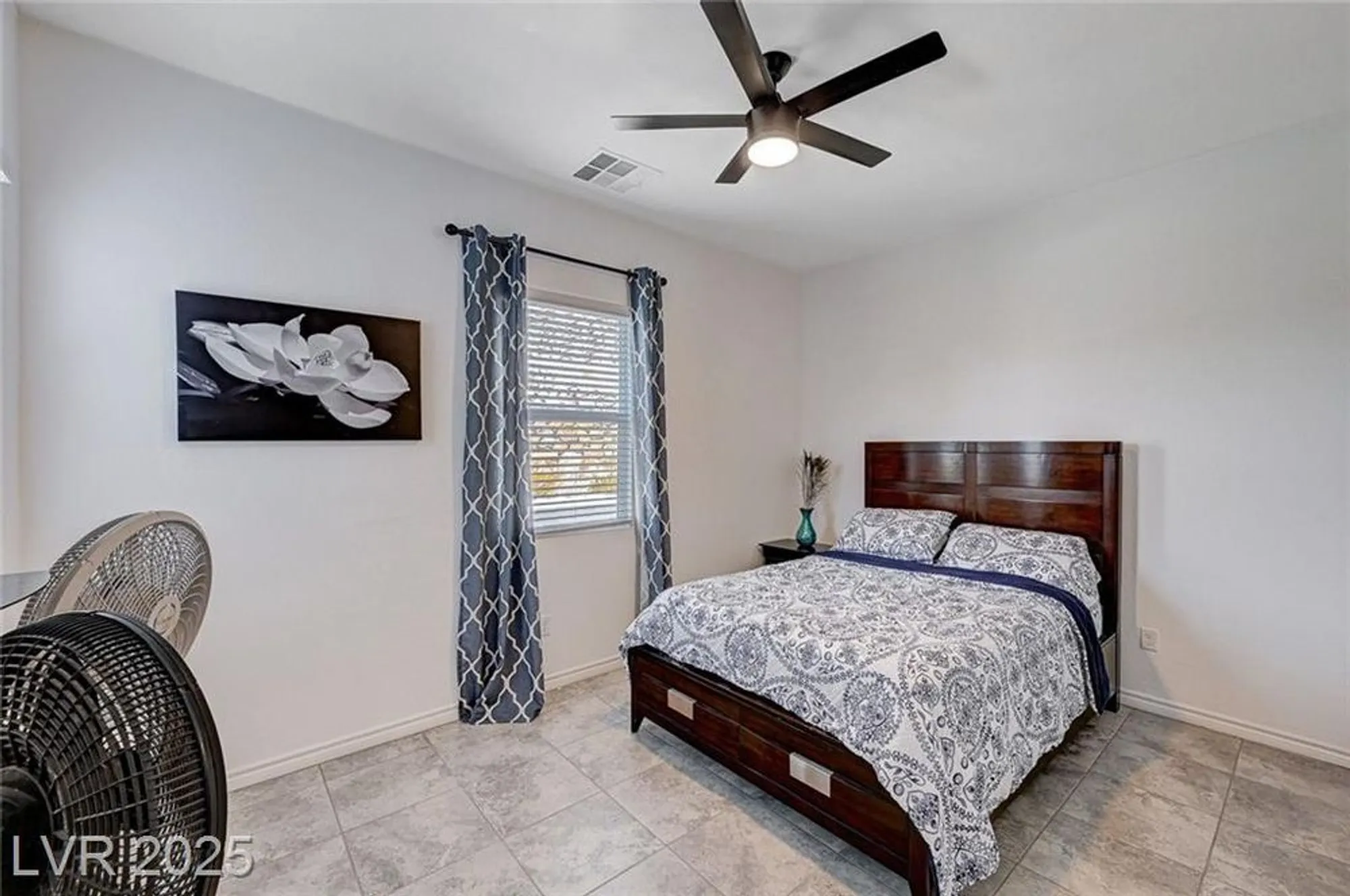 Property Slideshow image 35 of 99 | 33 reverie heights ave, Henderson, NV, 89011