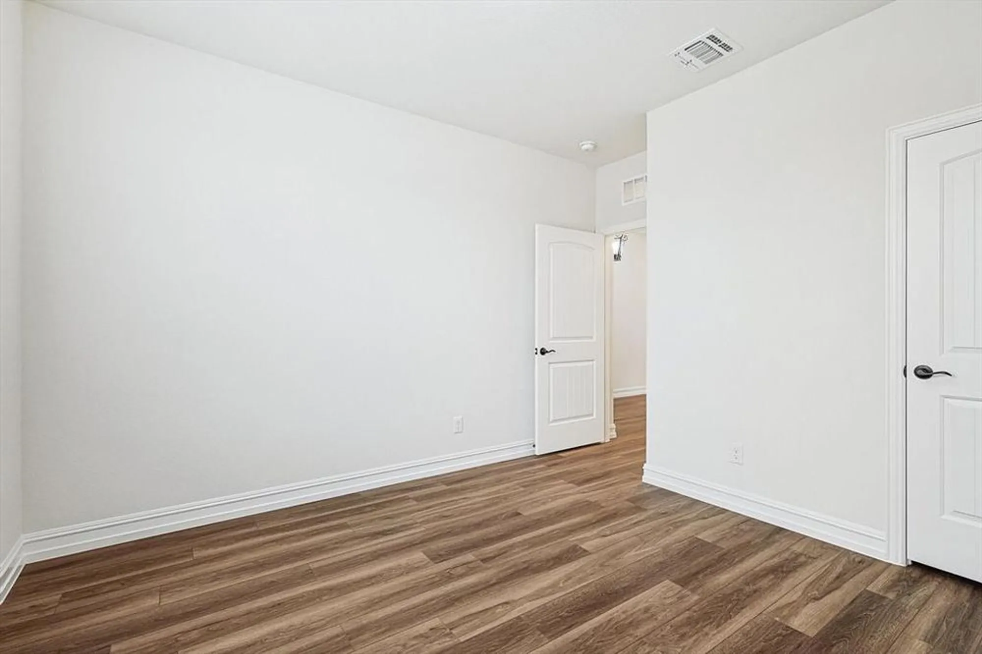 Property Slideshow image 6 of 33 | 948 memorial dr, Aubrey, TX, 76227