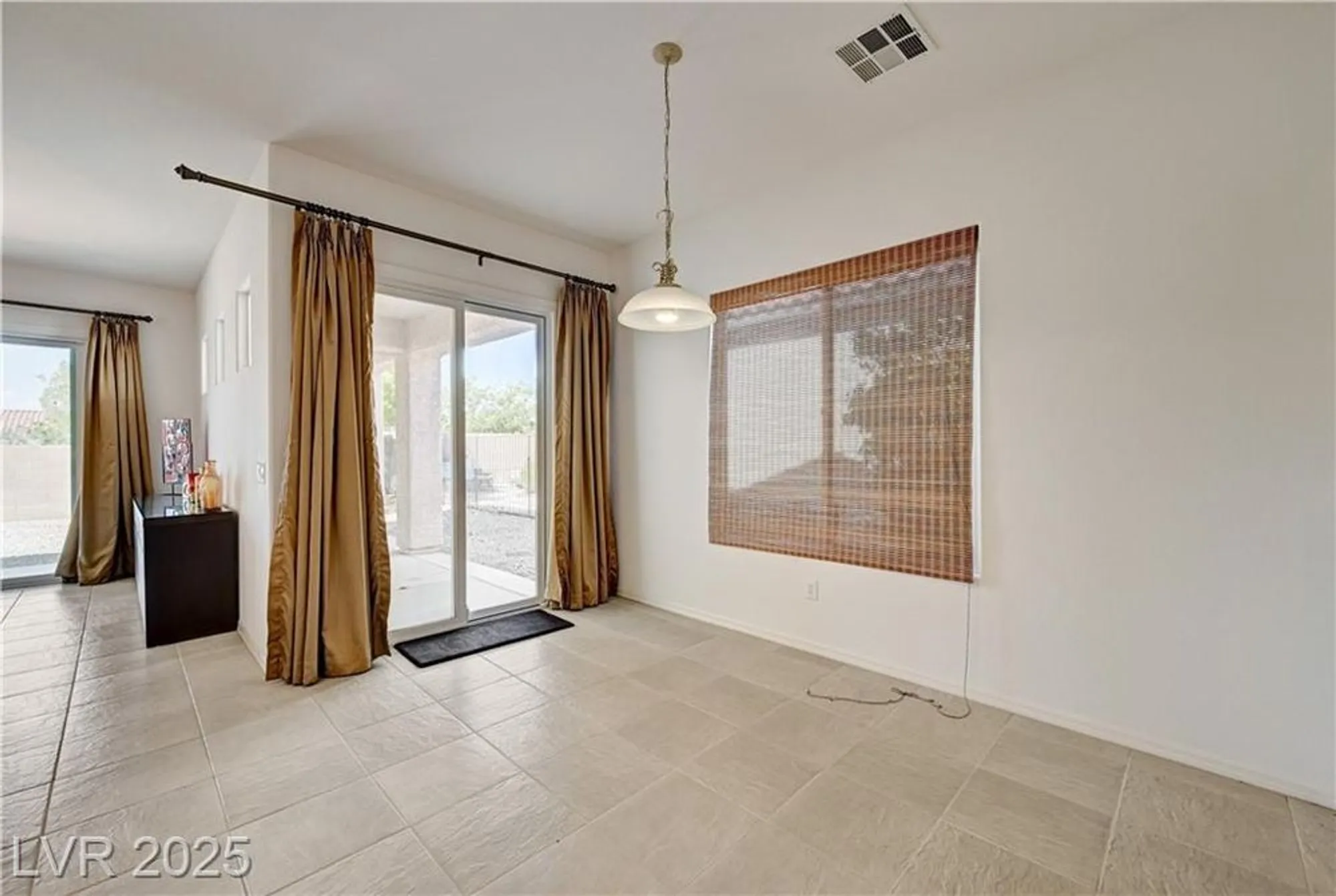 Property Slideshow image 13 of 45 | 2183 clearwater lake dr, Henderson, NV, 89044