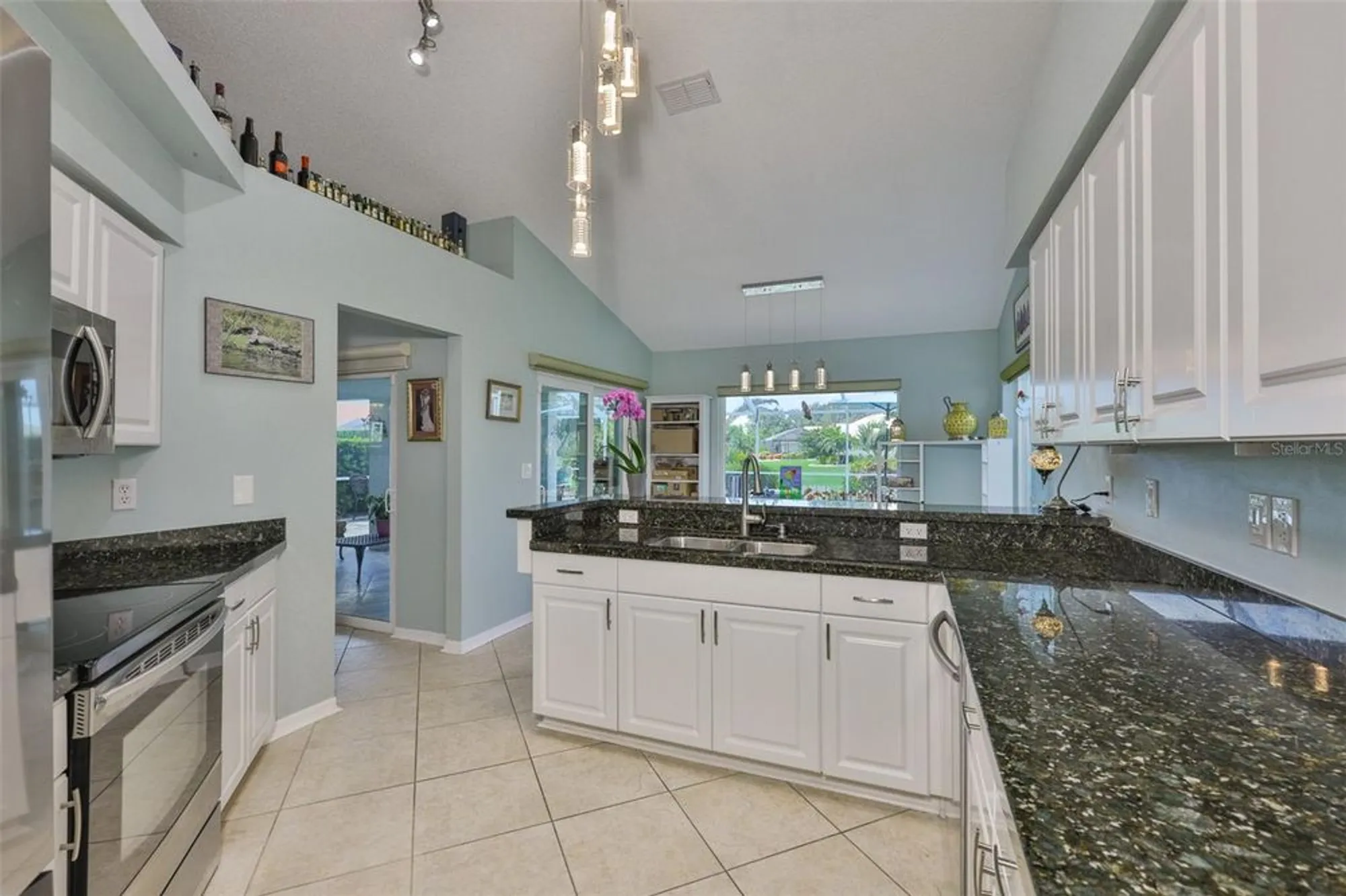 Property Slideshow image 18 of 51 | 2249 new bedford dr, Sun City Center, FL, 33573