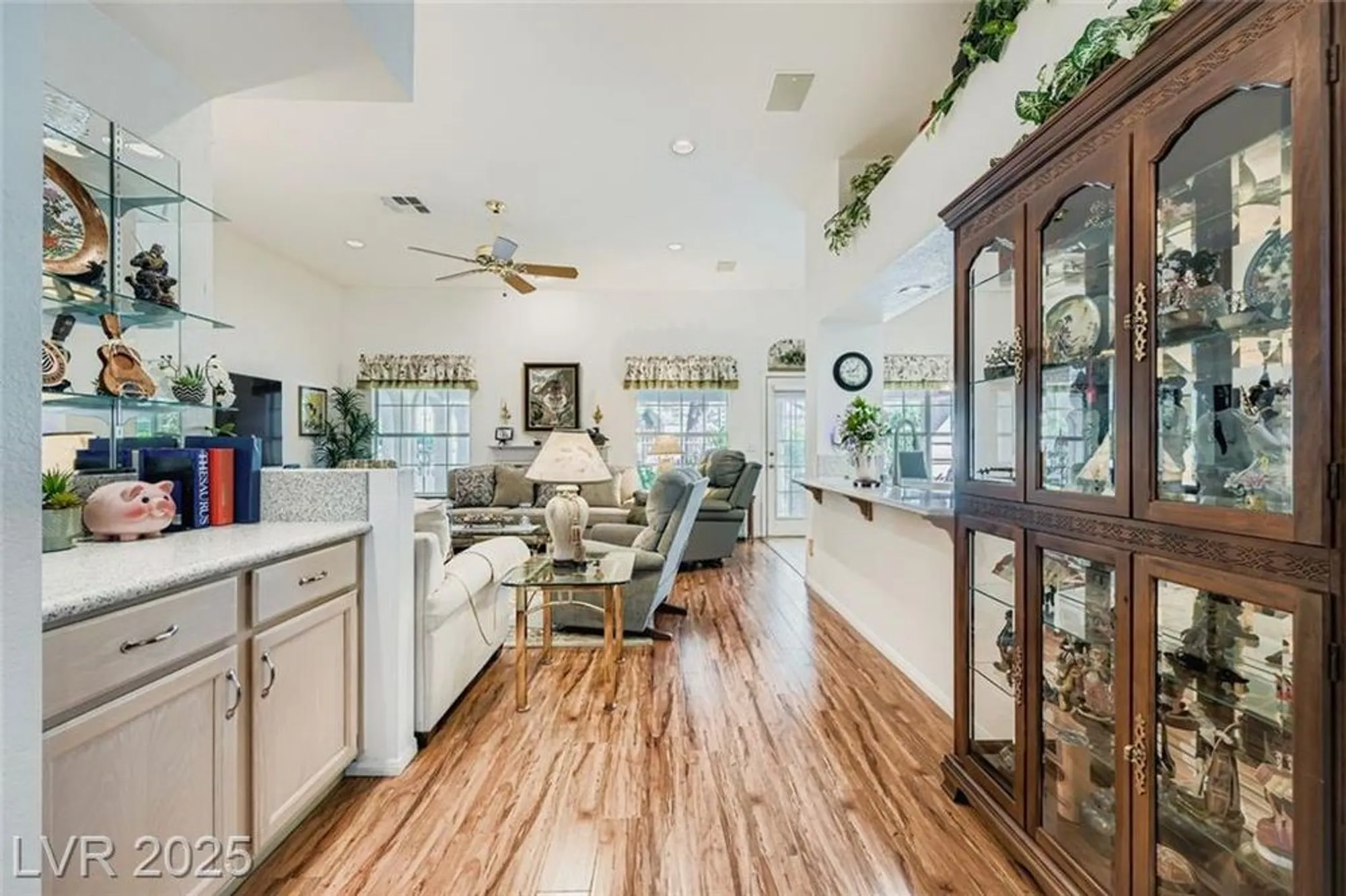 Property Slideshow image 9 of 49 | 5245 roca ln, Las Vegas, NV, 89130