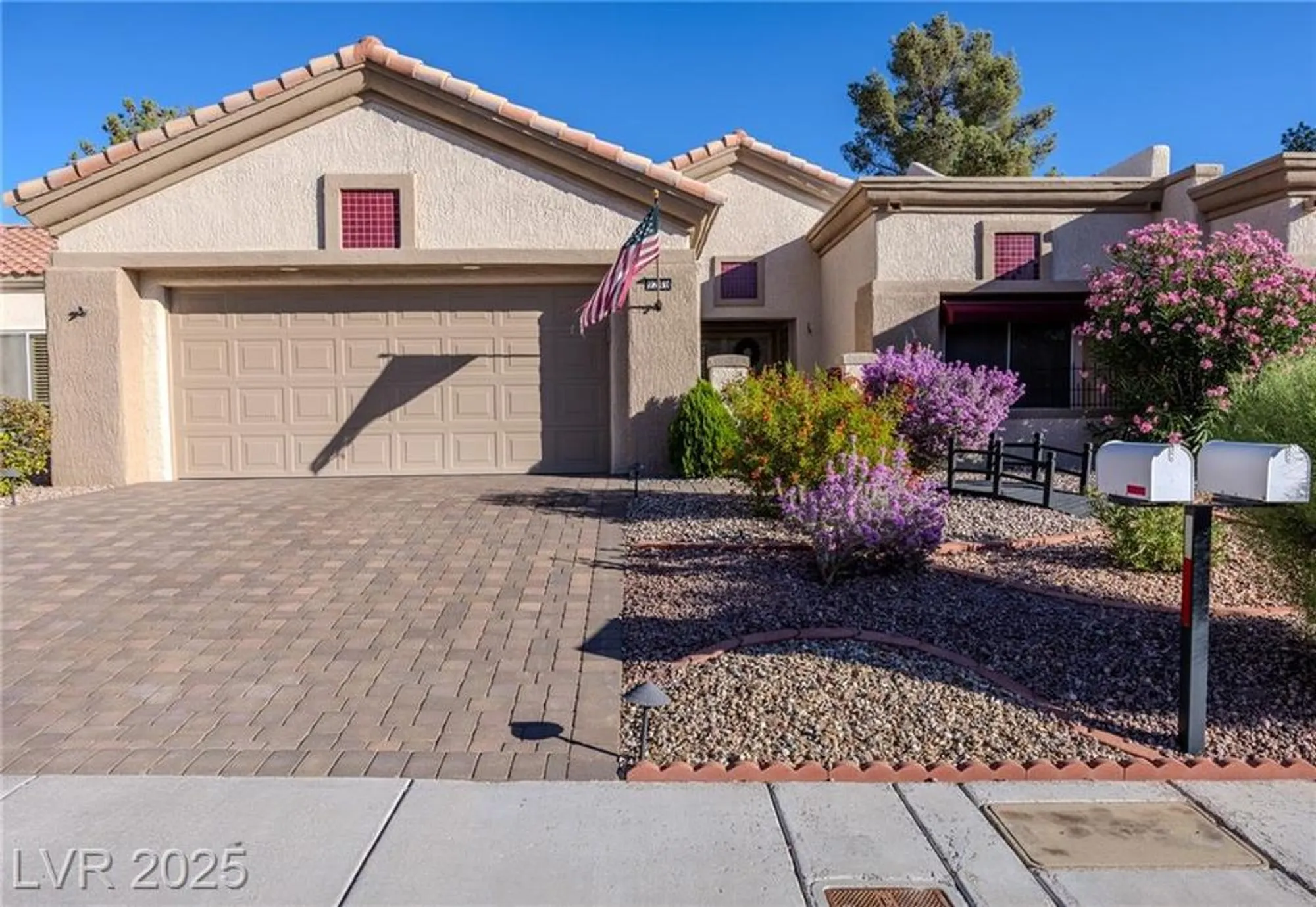 Property Slideshow image 3 of 26 | 9240 january dr, Las Vegas, NV, 89134