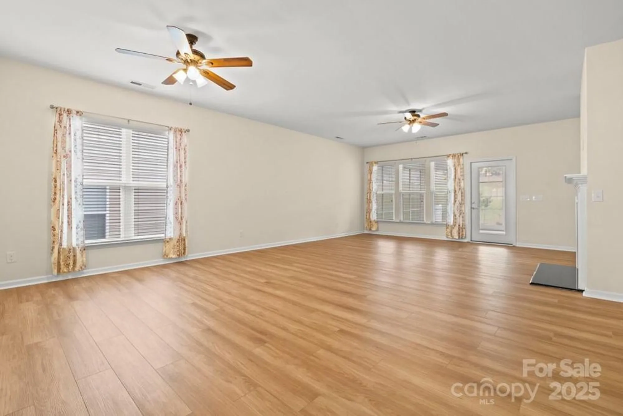 Property Slideshow image 10 of 36 | 20135 dovekie ln, Fort Mill, SC, 29707