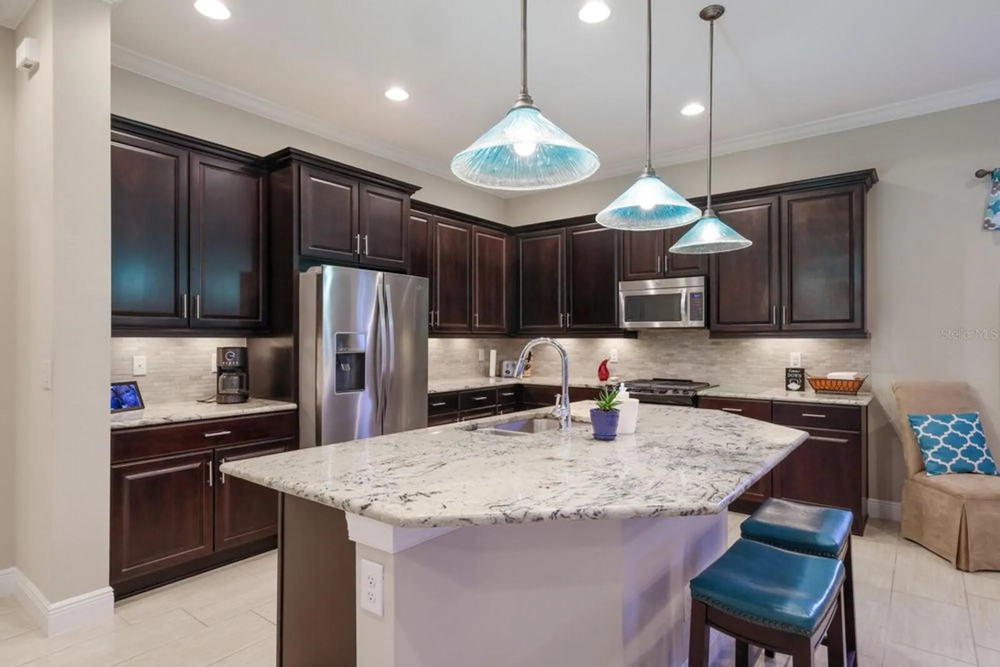 Property Slideshow image 17 of 94 | 5209 lake overlook ave, Bradenton, FL, 34208