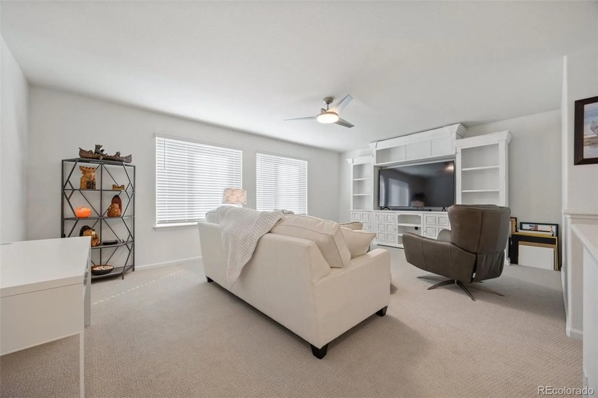 Property Slideshow image 27 of 44 | 5037 n quemoy st, Aurora, CO, 80019