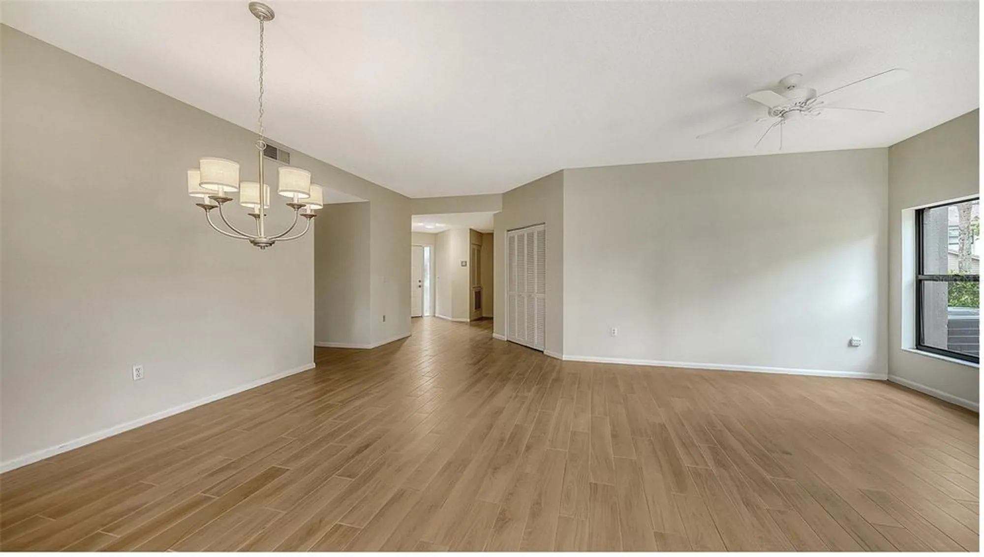 Property Slideshow image 6 of 72 | 1603 starling dr # 101, Sarasota, FL, 34231