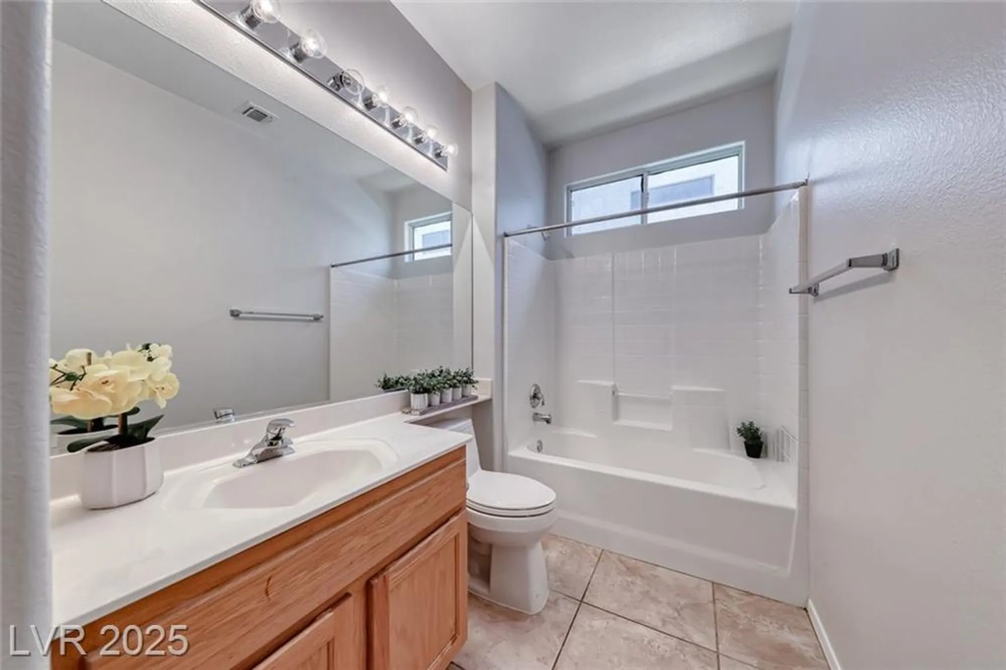 Property Slideshow image 29 of 50 | 2343 schaeffer hills dr, Henderson, NV, 89052