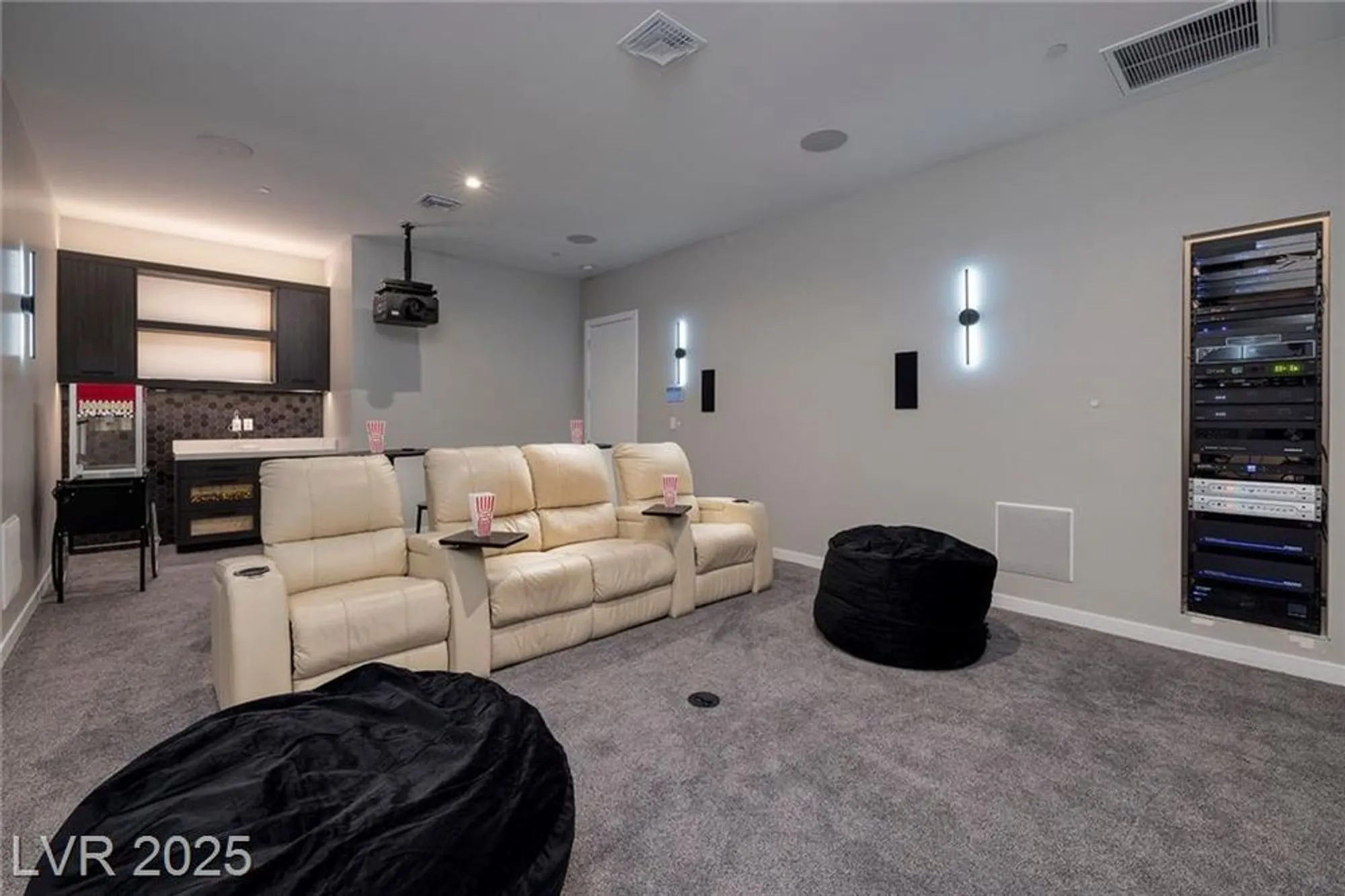 Property Slideshow image 25 of 65 | 37 reflection shores ln, Henderson, NV, 89011