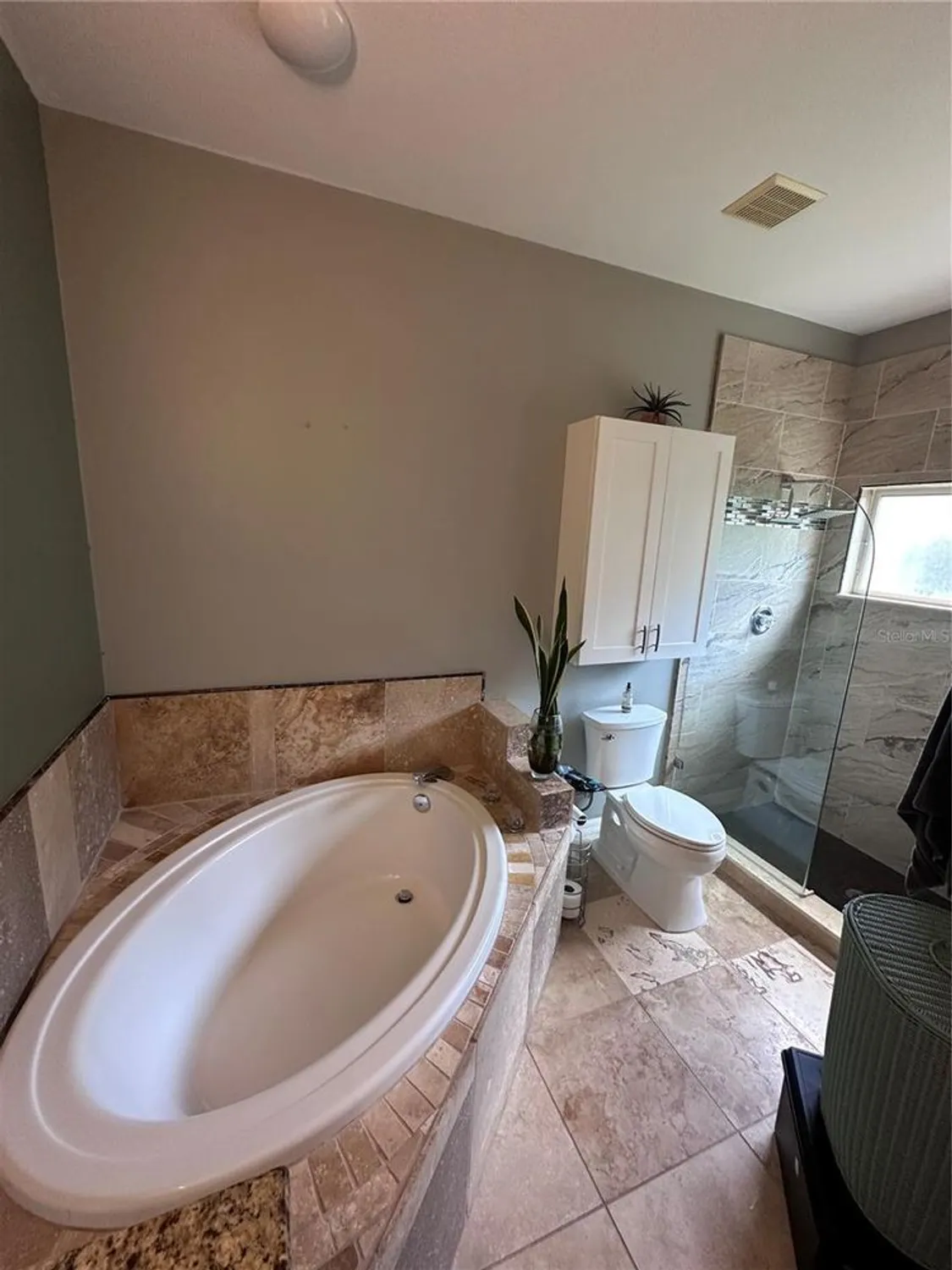 Property Slideshow image 16 of 30 | 4924 creekside trl, Sarasota, FL, 34243