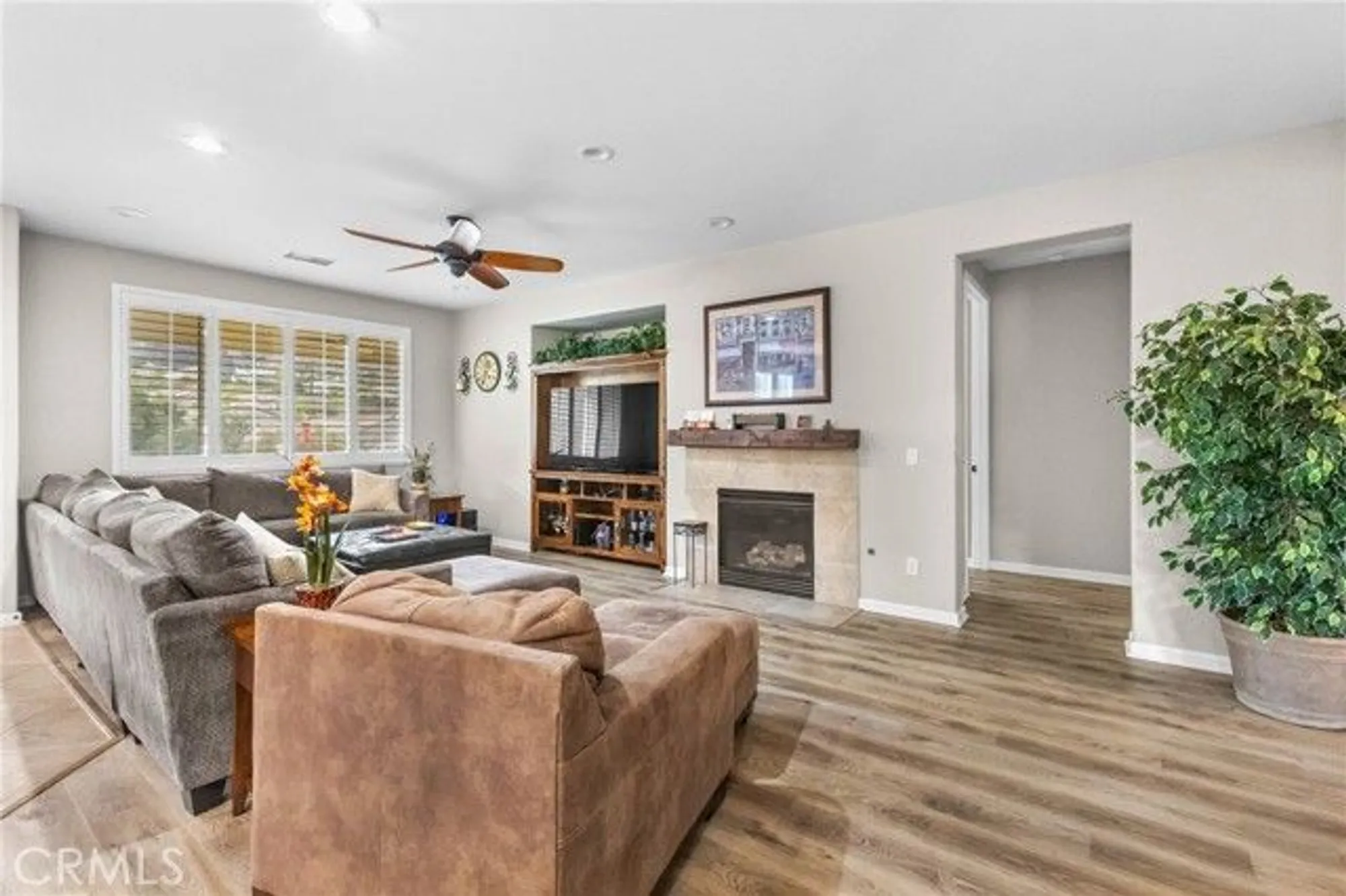 Property Slideshow image 18 of 32 | 23757 cahuilla ct, Corona, CA, 92883