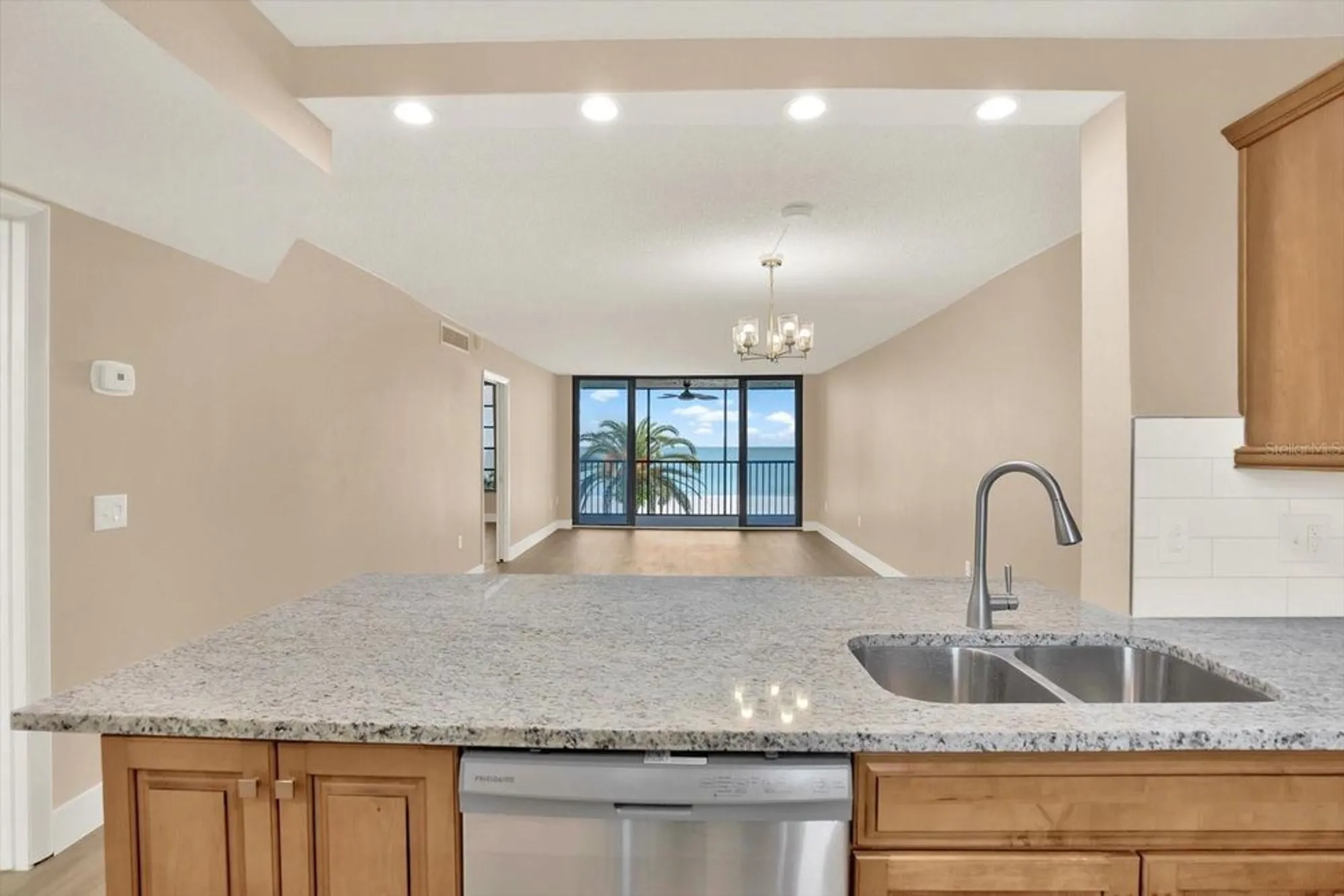 Property Slideshow image 8 of 35 | 18304 gulf blvd 311, Redington Shores, FL, 33708