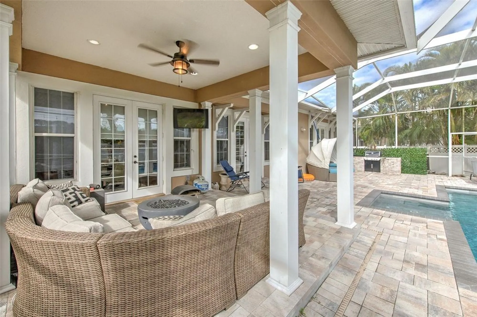 Property Slideshow image 8 of 69 | 406 manns harbor dr, Apollo Beach, FL, 33572