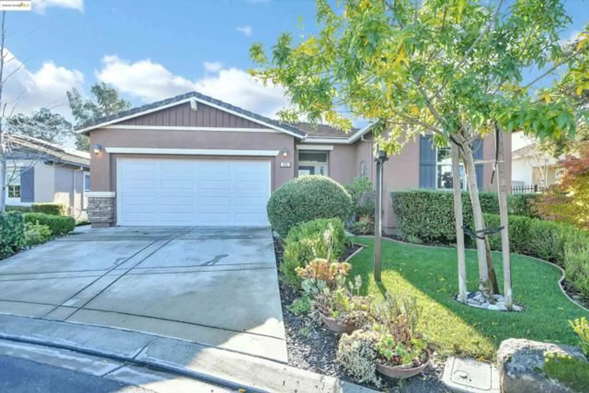 Property Slideshow image 10 of 38 | 353 desert forest ct, Rio Vista, CA, 94571