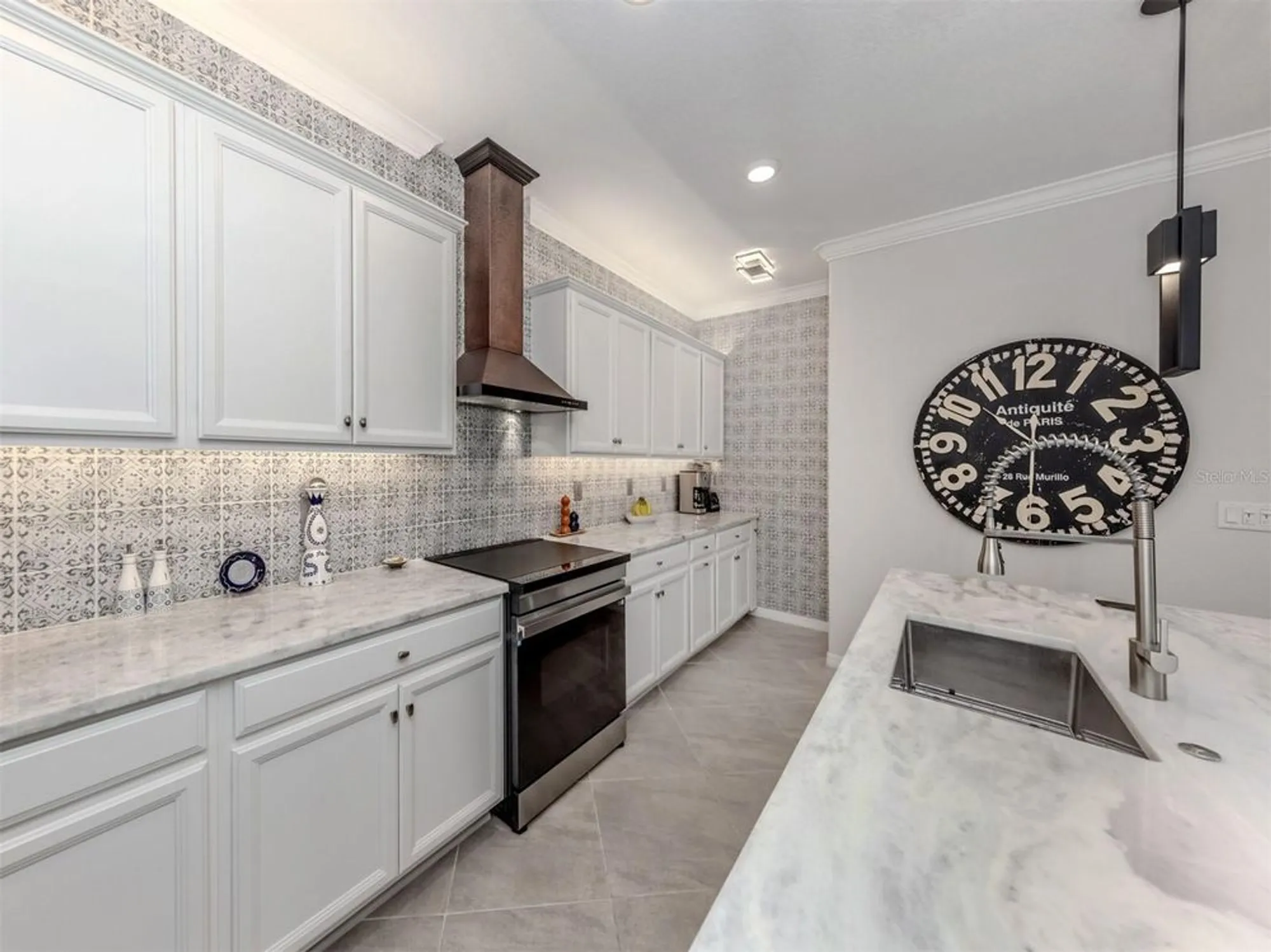 Property Slideshow image 35 of 99 | 10132 colubrina dr, Venice, FL, 34293