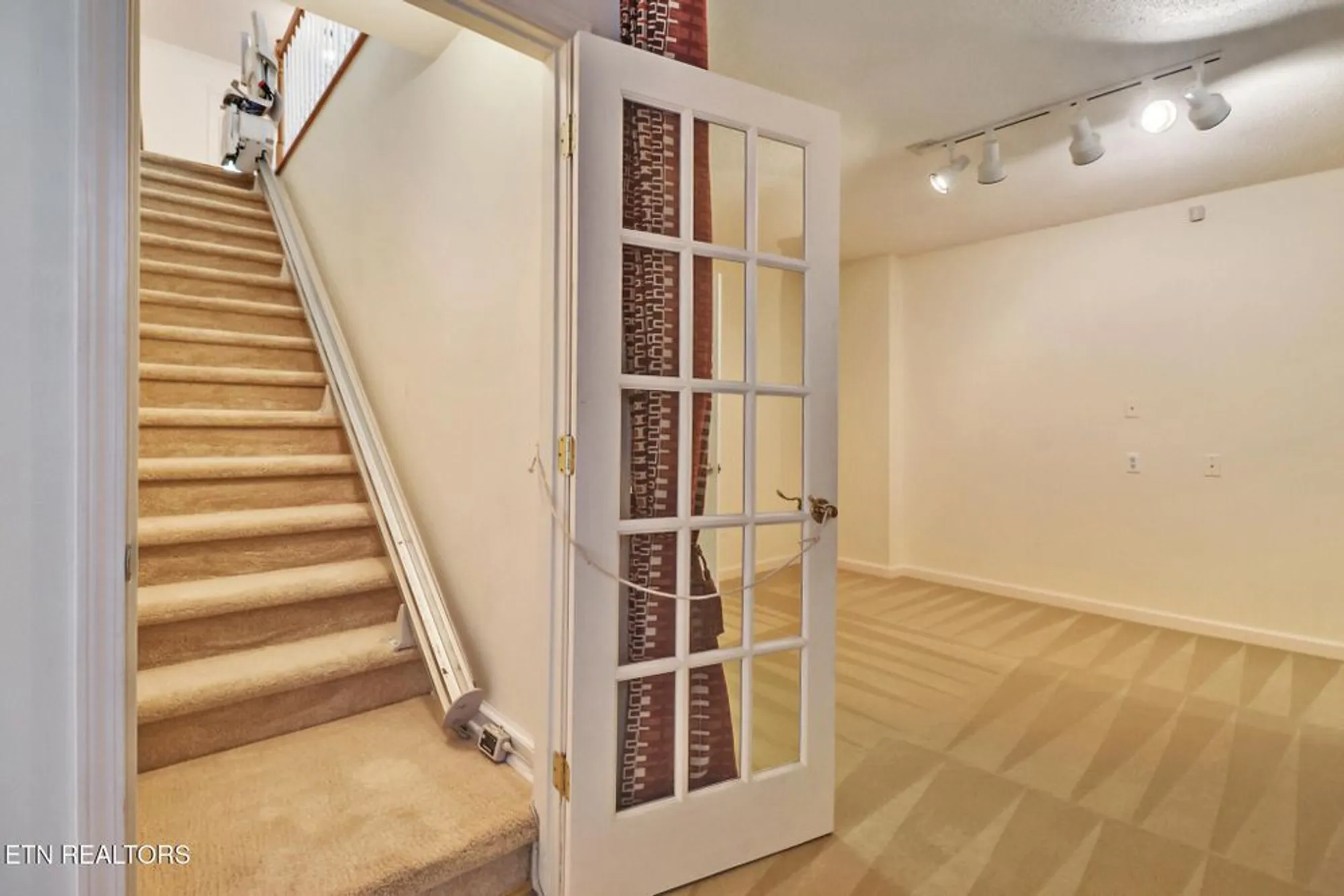 Property Slideshow image 32 of 54 | 104 flossmoor cir, Crossville, TN, 38558