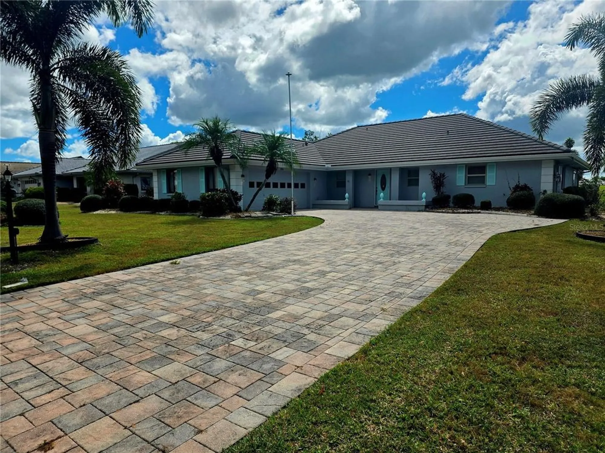 Property Slideshow image 1 of 34 | 1936 new bedford dr, Sun City Center, FL, 33573