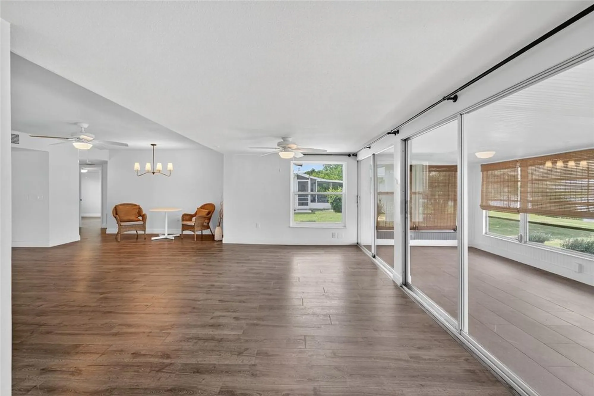 Property Slideshow image 16 of 68 | 1012 augusta dr, Sun City Center, FL, 33573