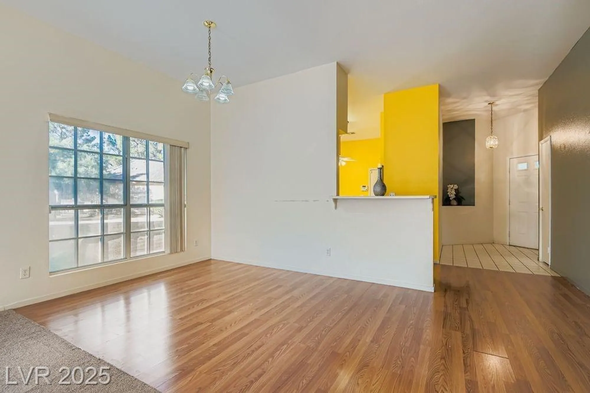 Property Slideshow image 3 of 18 | 4833 lawnwood ct, Las Vegas, NV, 89130