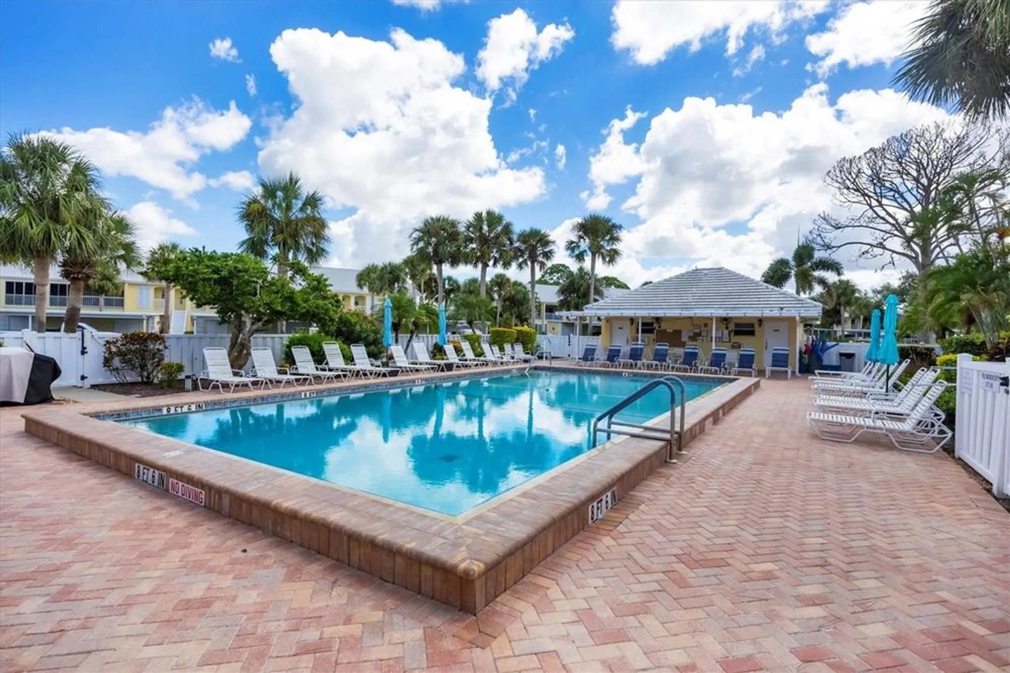 Property Slideshow image 41 of 49 | 404 cerromar cir 308, Venice, FL, 34293