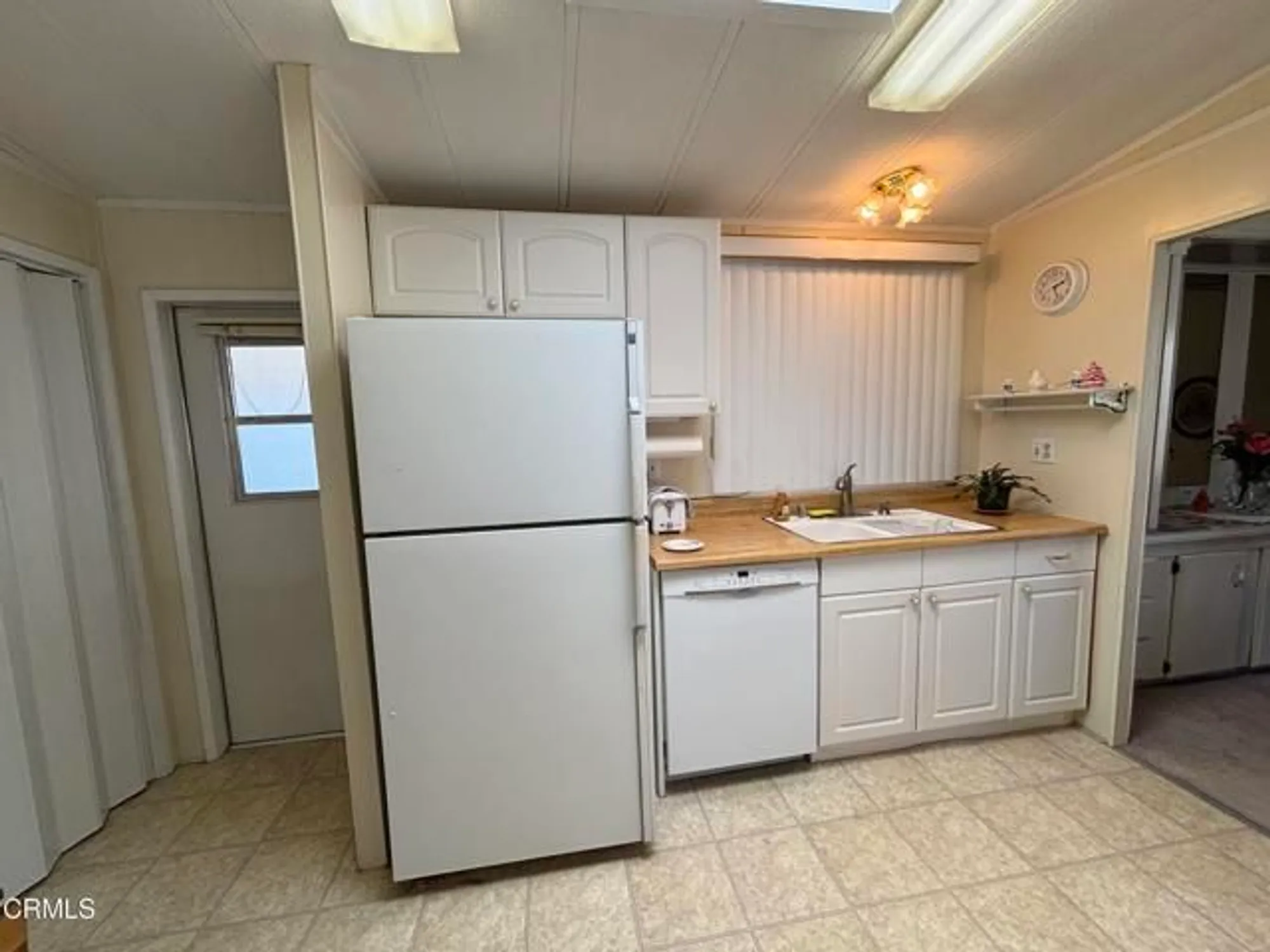 Property Slideshow image 10 of 52 | 28721 via el avion, Murrieta, CA, 92563