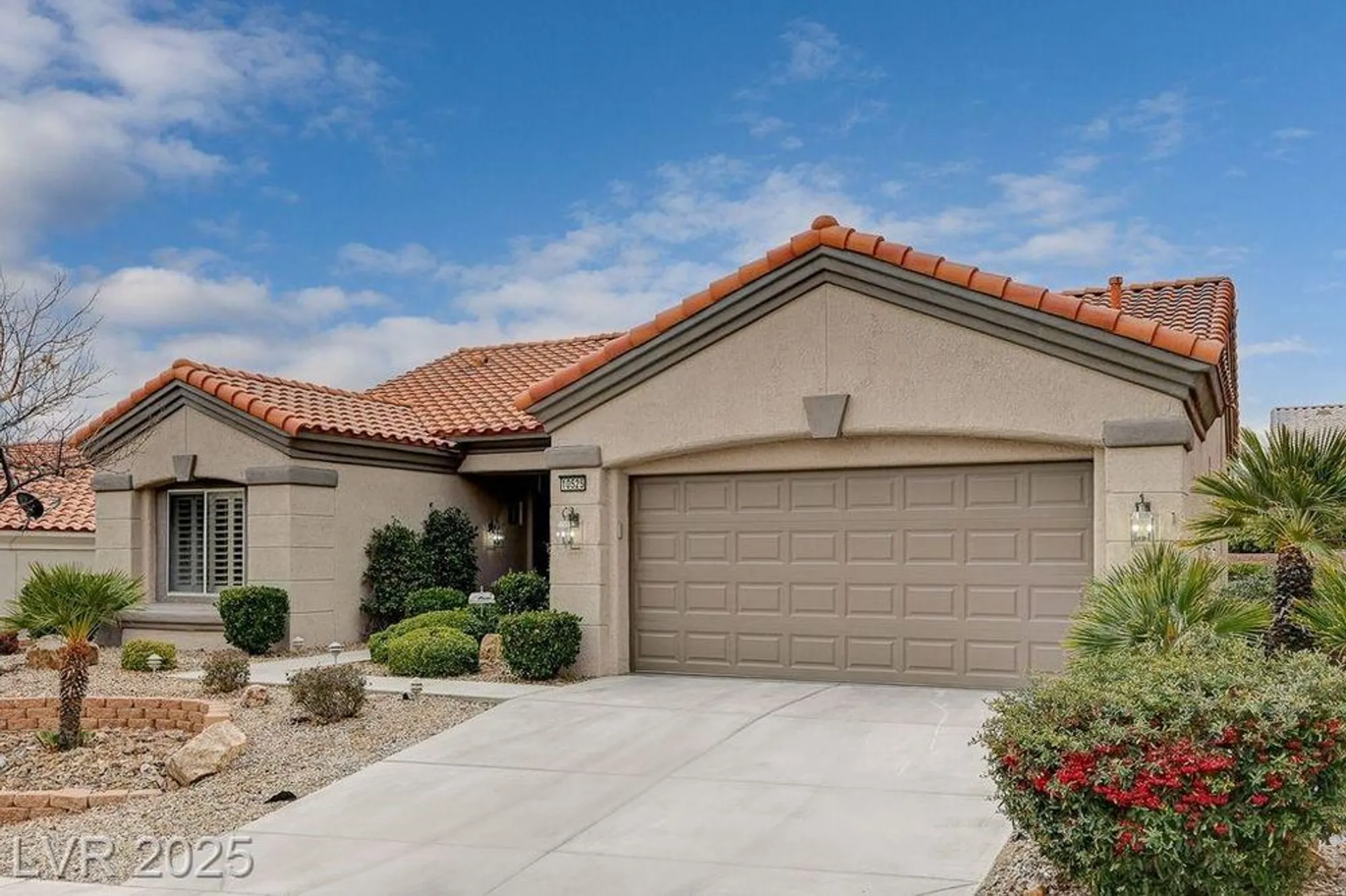 Property Slideshow image 2 of 32 | 10525 findlay ave, Las Vegas, NV, 89134