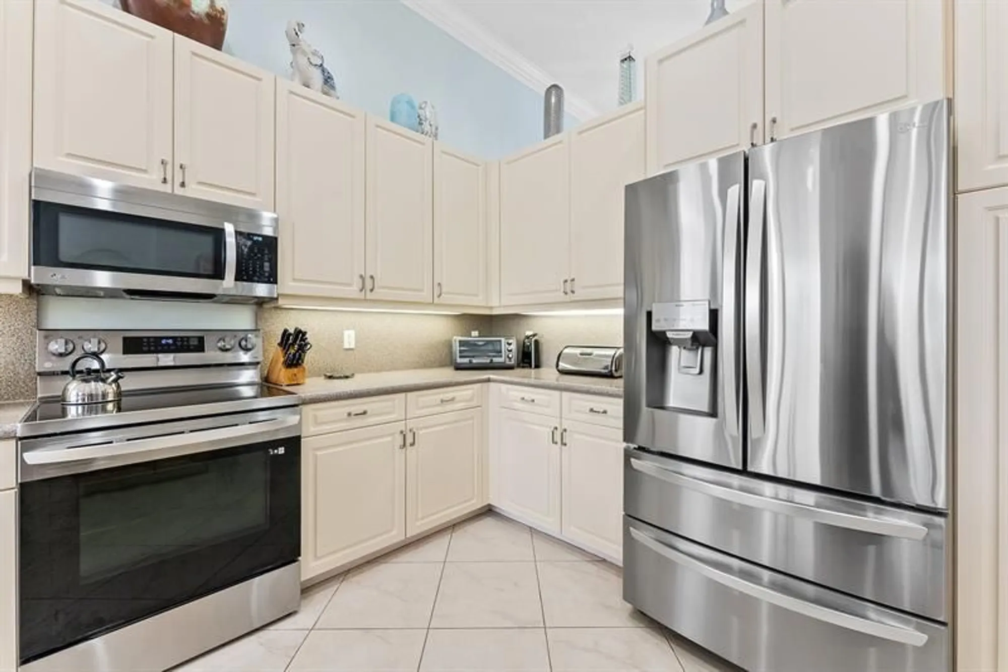 Property Slideshow image 6 of 44 | 7030 vesuvio pl, Boynton Beach, FL, 33437