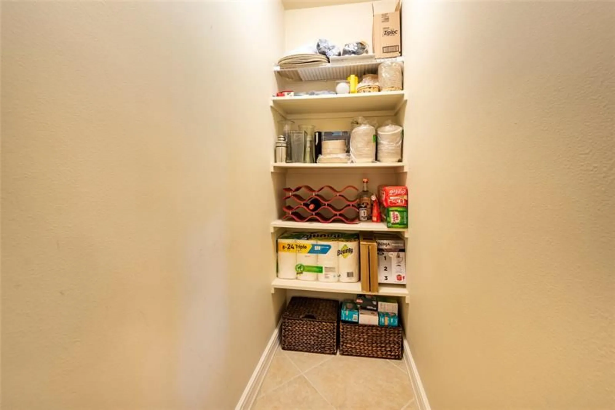 Property Slideshow image 32 of 39 | 16135 emerald estates dr 272, Weston, FL, 33331