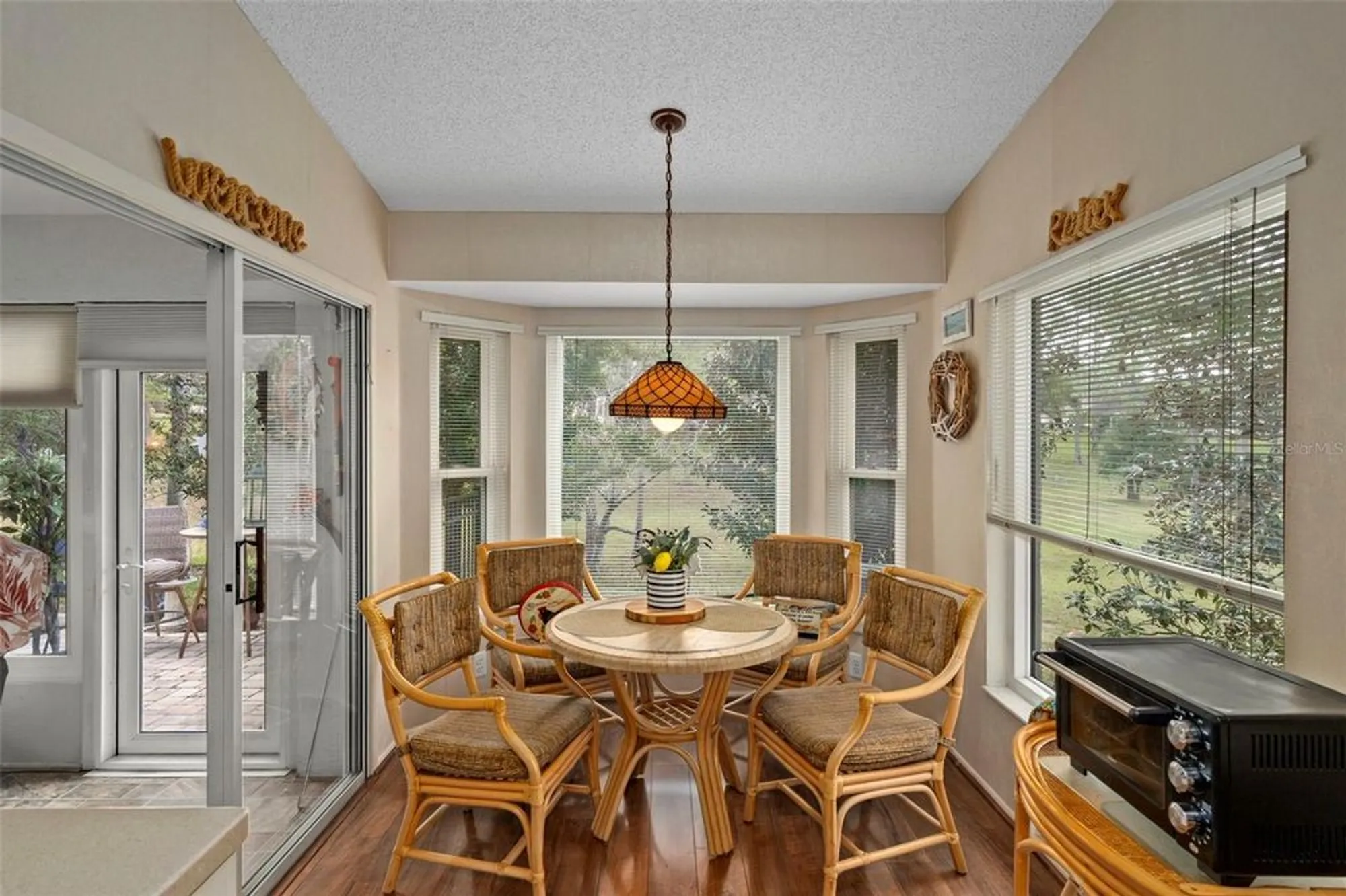 Property Slideshow image 14 of 41 | 2102 springmeadow dr, Spring Hill, FL, 34606