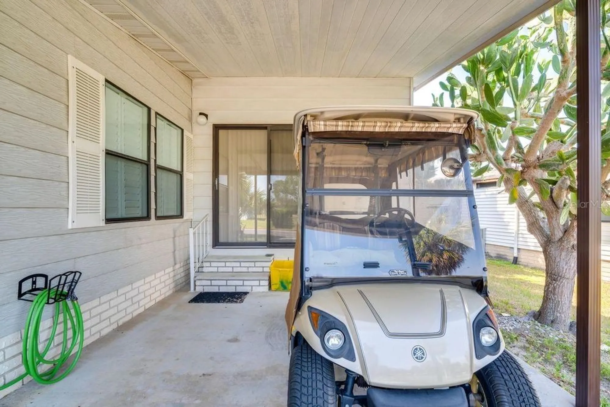 Property Slideshow image 3 of 28 | 1224 dustin dr, Lady Lake, FL, 32159