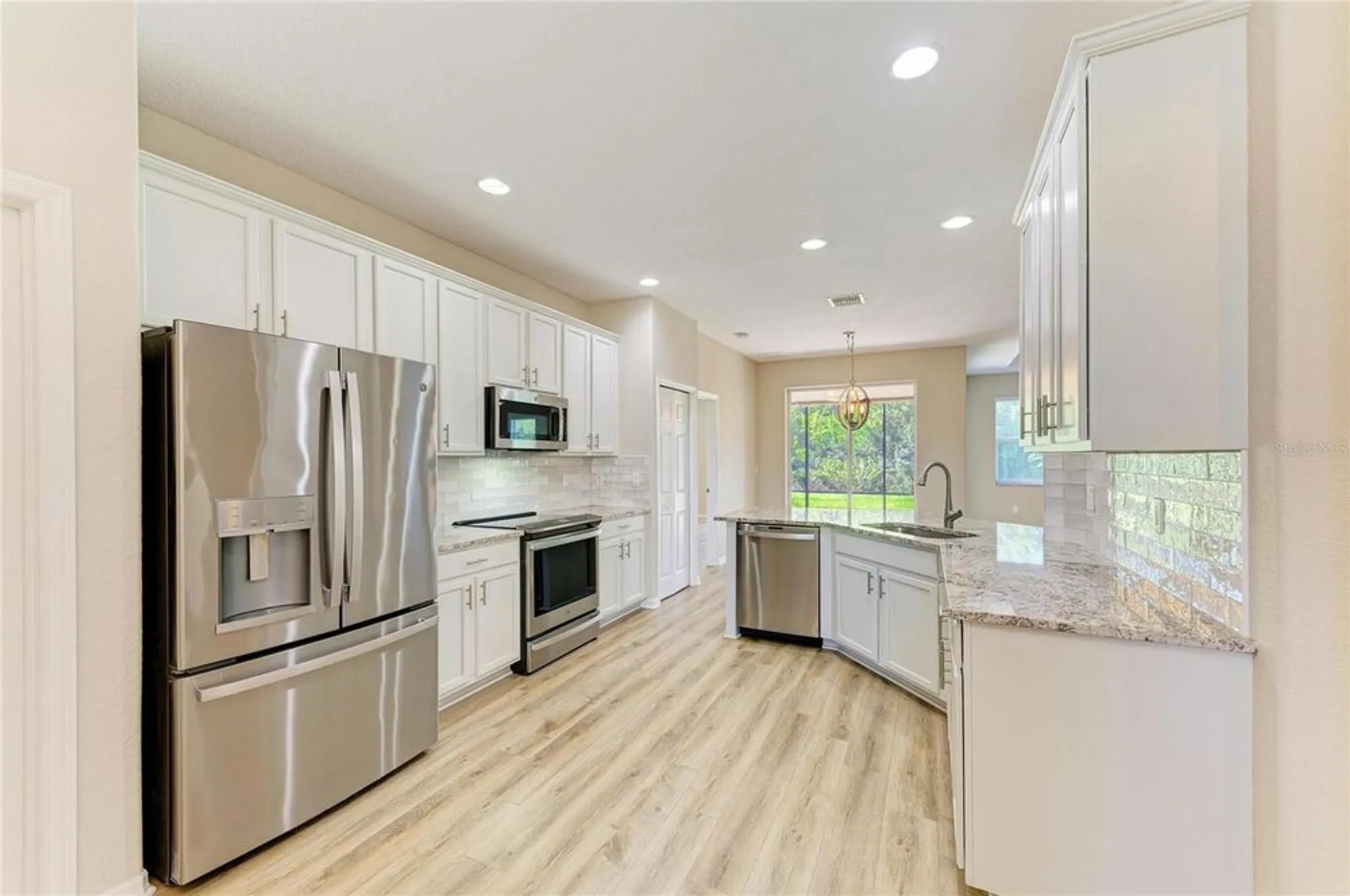 Property Slideshow image 7 of 63 | 350 river enclave ct, Bradenton, FL, 34212