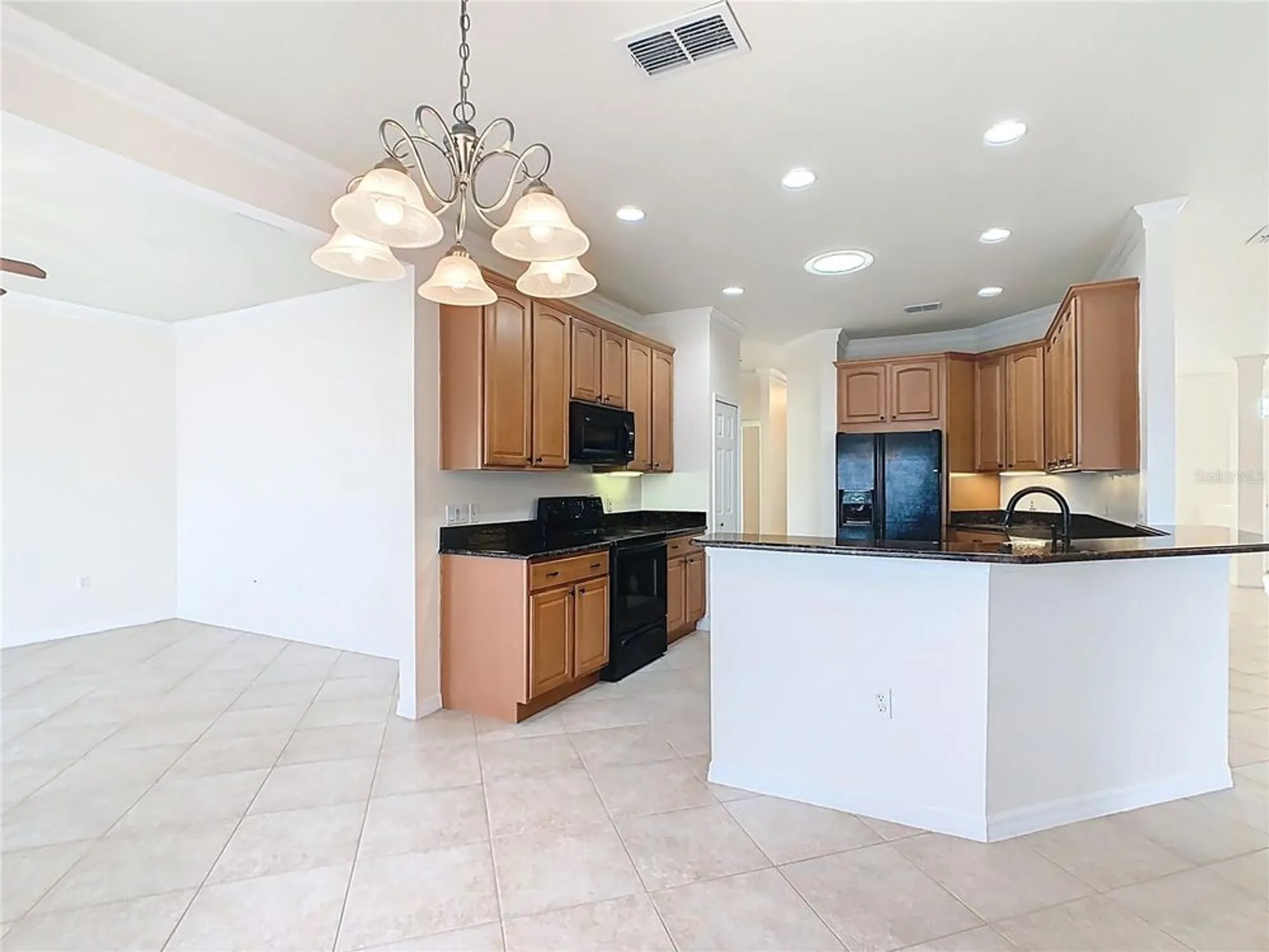 Property Slideshow image 15 of 67 | 644 shorehaven dr, Kissimmee, FL, 34759