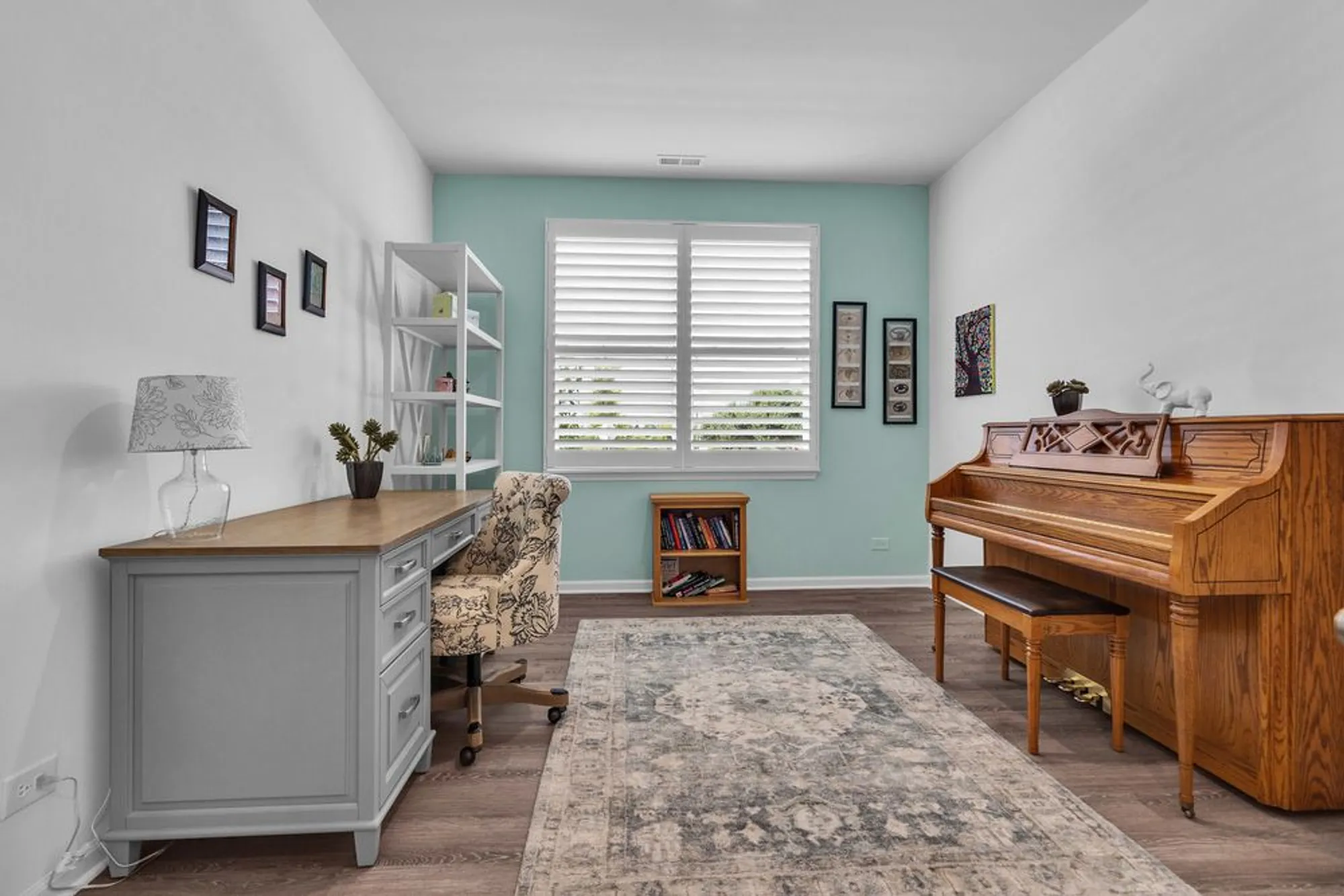 Property Slideshow image 14 of 29 | 1655 windsor rd, Pingree Grove, IL, 60140