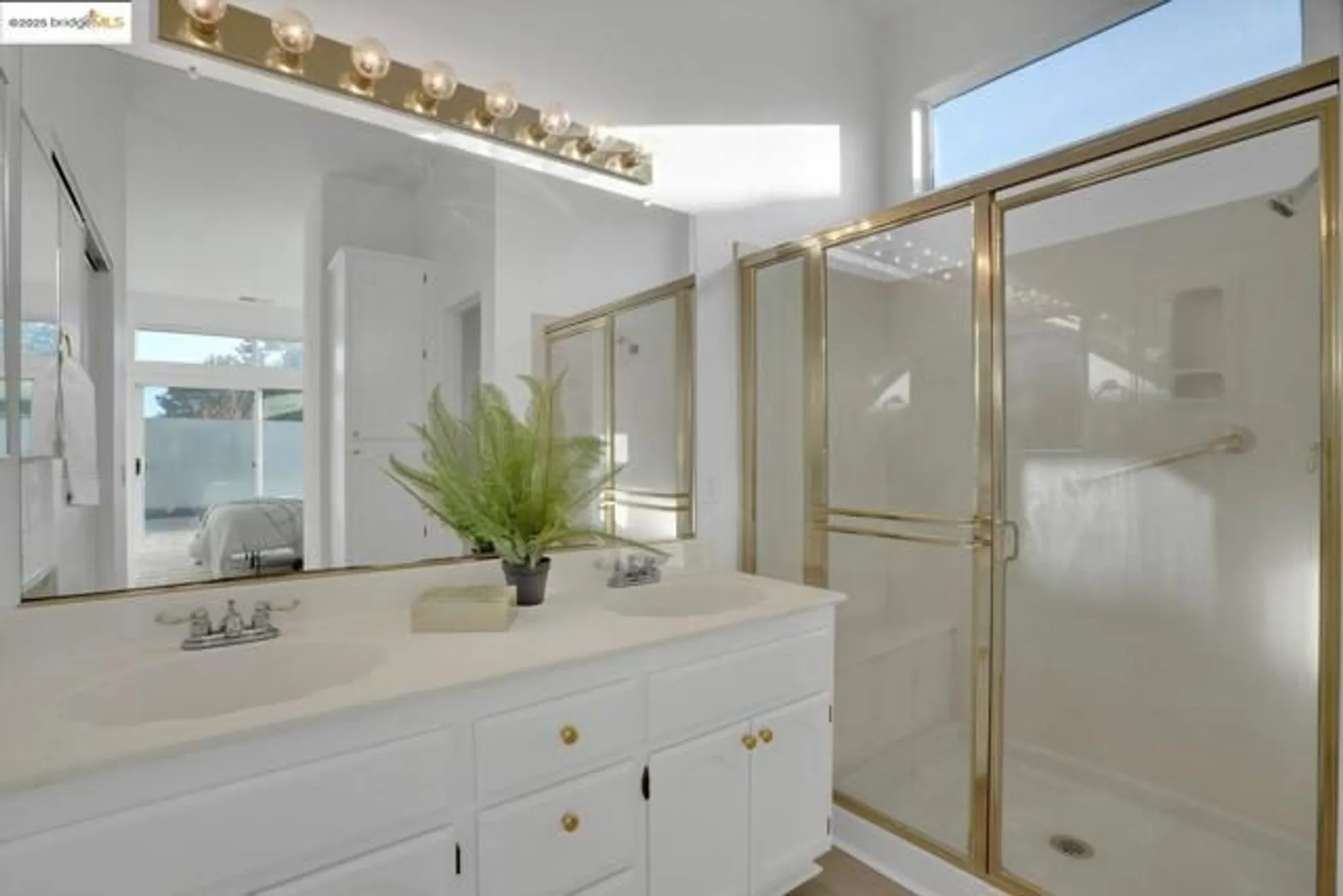 Property Slideshow image 25 of 44 | 1898 crispin dr, Brentwood, CA, 94513