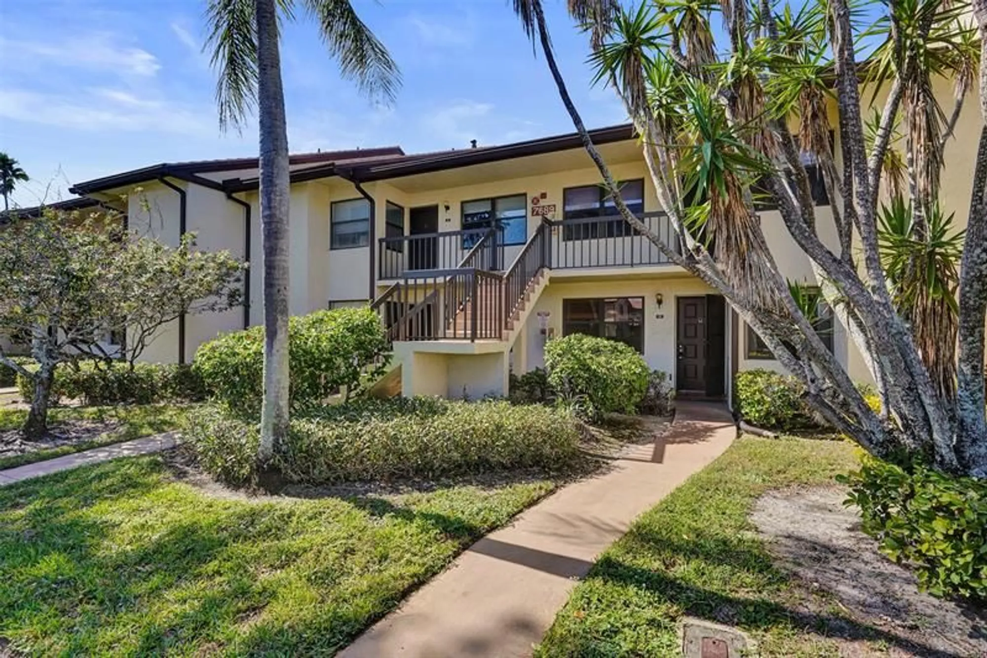 Property Slideshow image 2 of 78 | 7689 tahiti ln apt 104, Lake Worth, FL, 33467